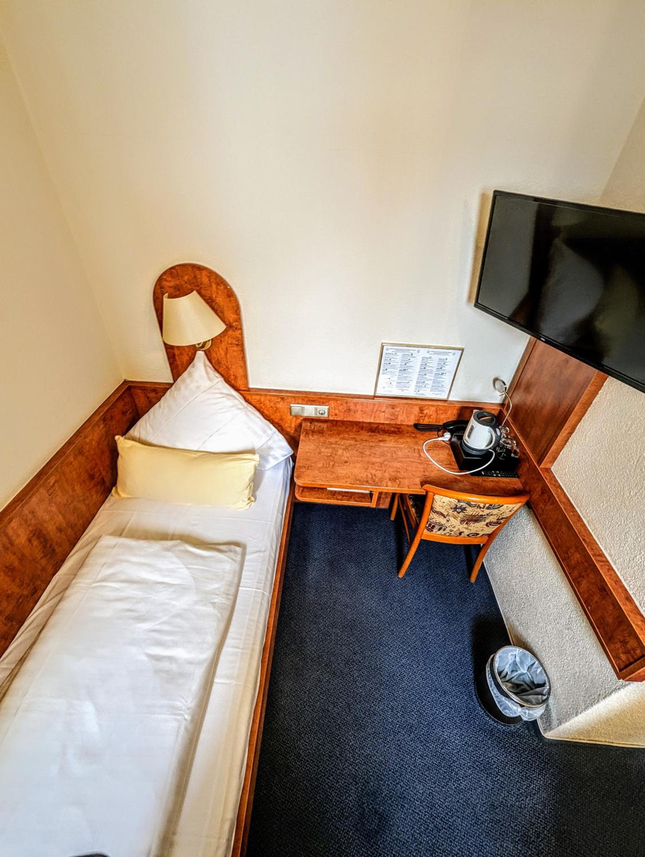 Small Single Room photo 1