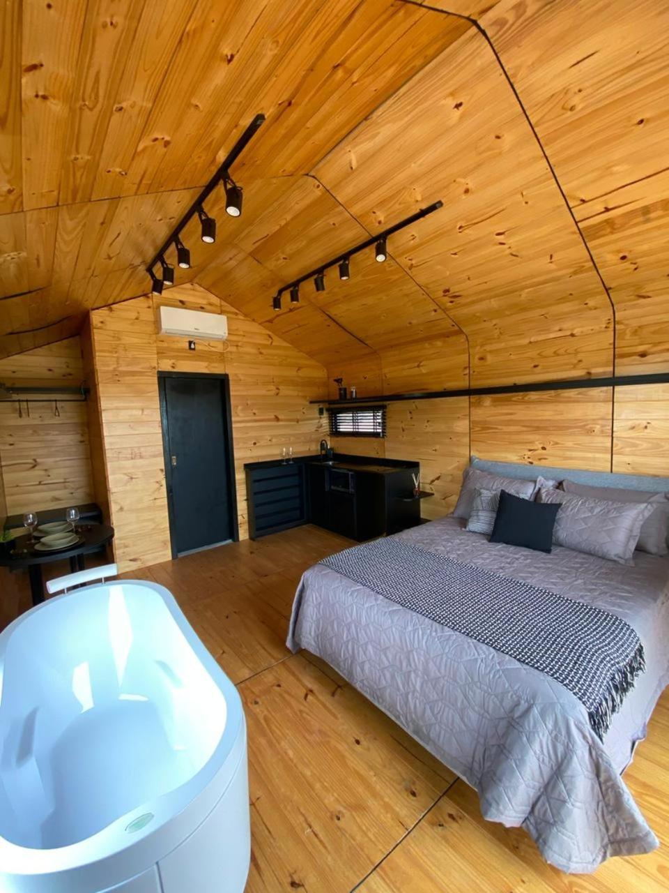 Deluxe Queen Room photo 1