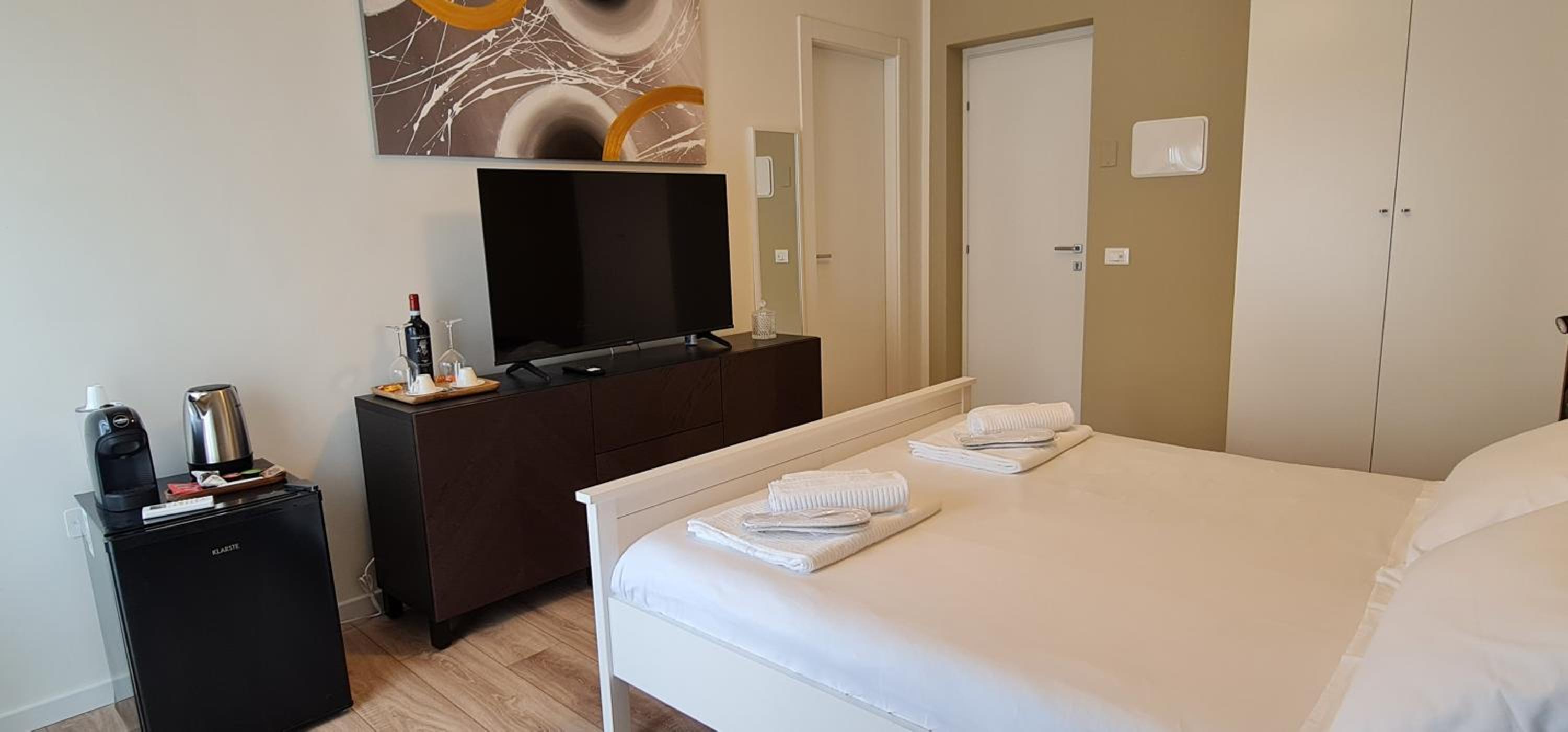 Deluxe Double Room with Balcony