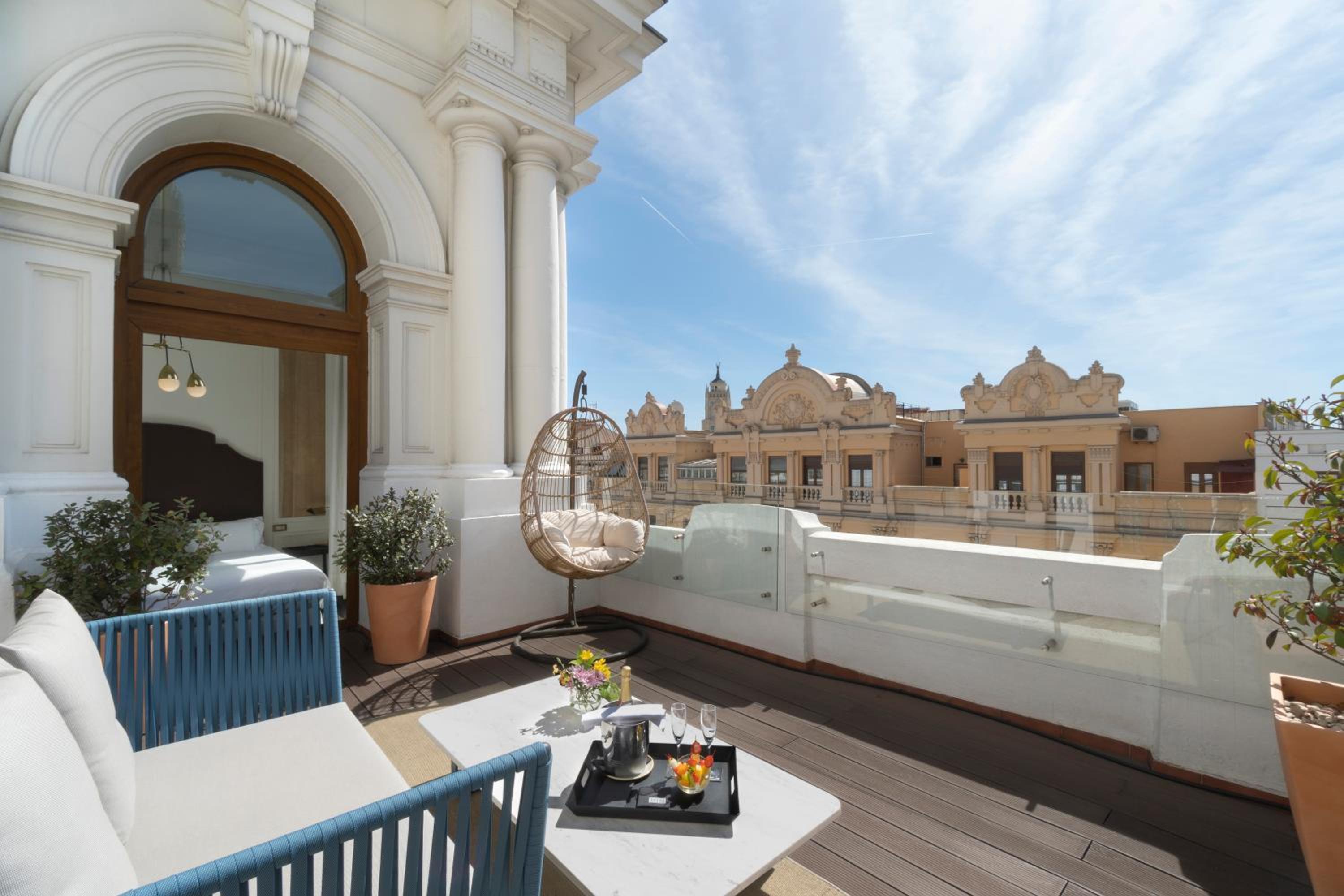Junior Suite with Terrace - Photo 2