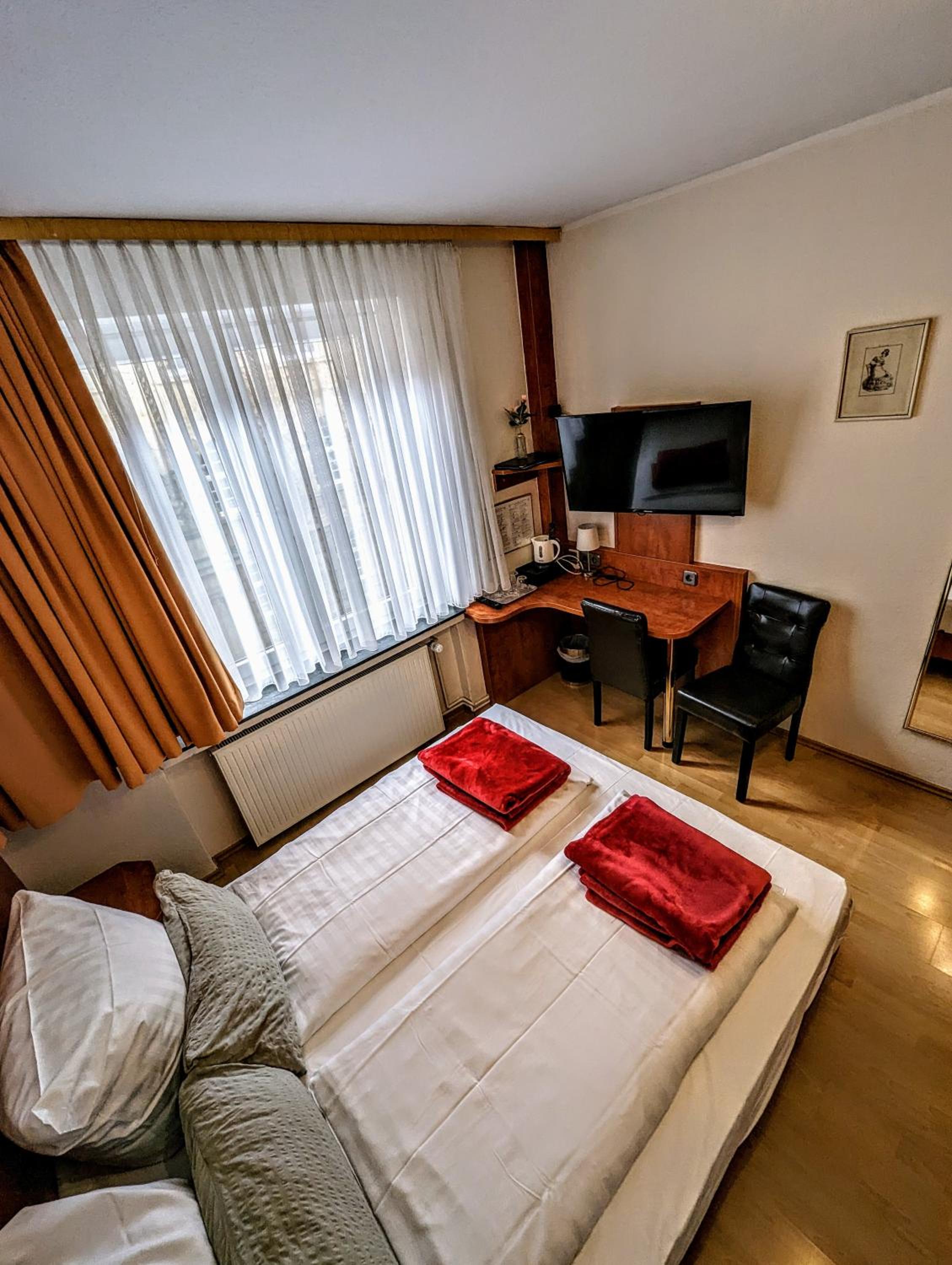 Queen Room - Photo 4
