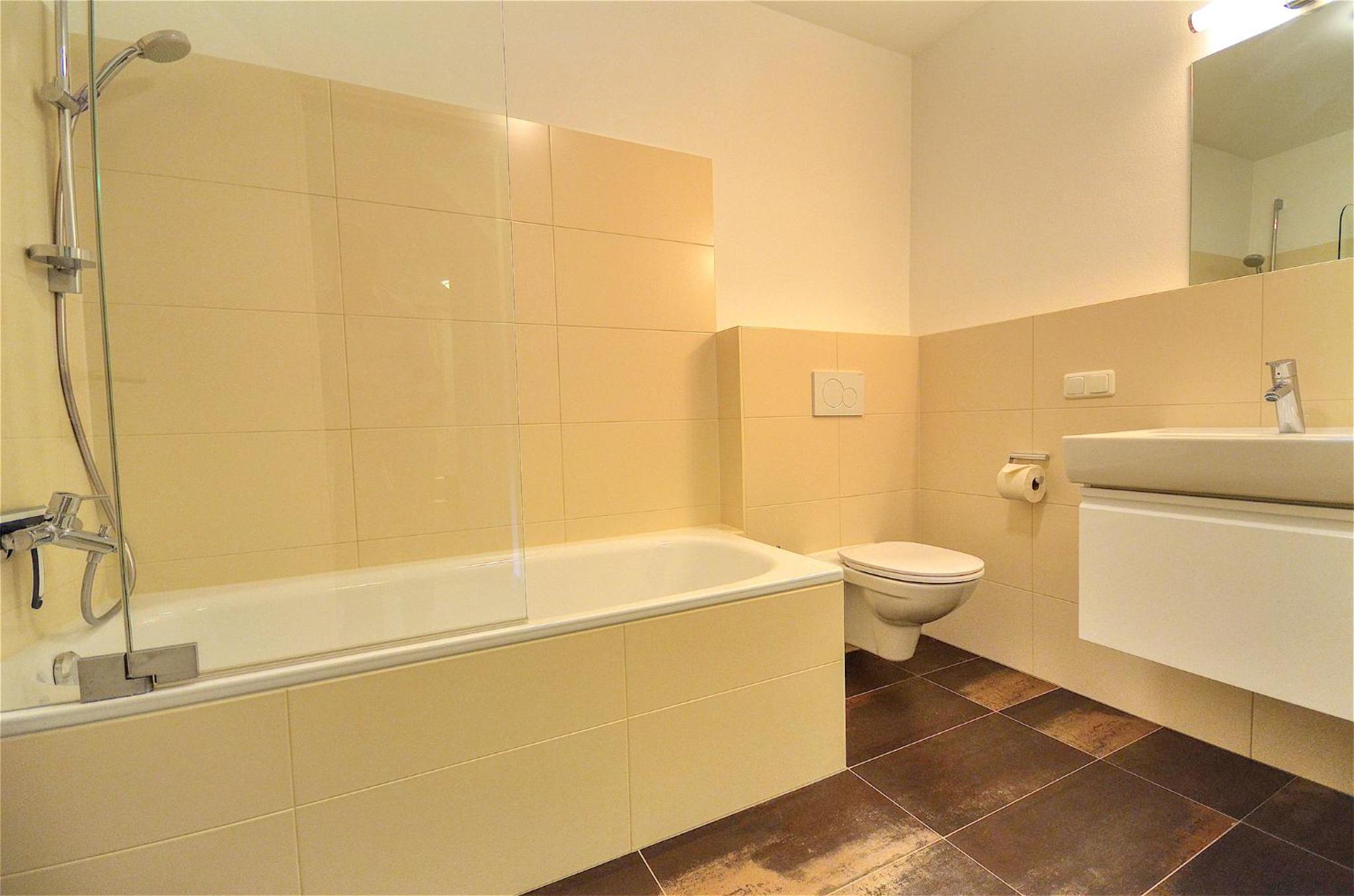 Apartment with Lake View photo 2