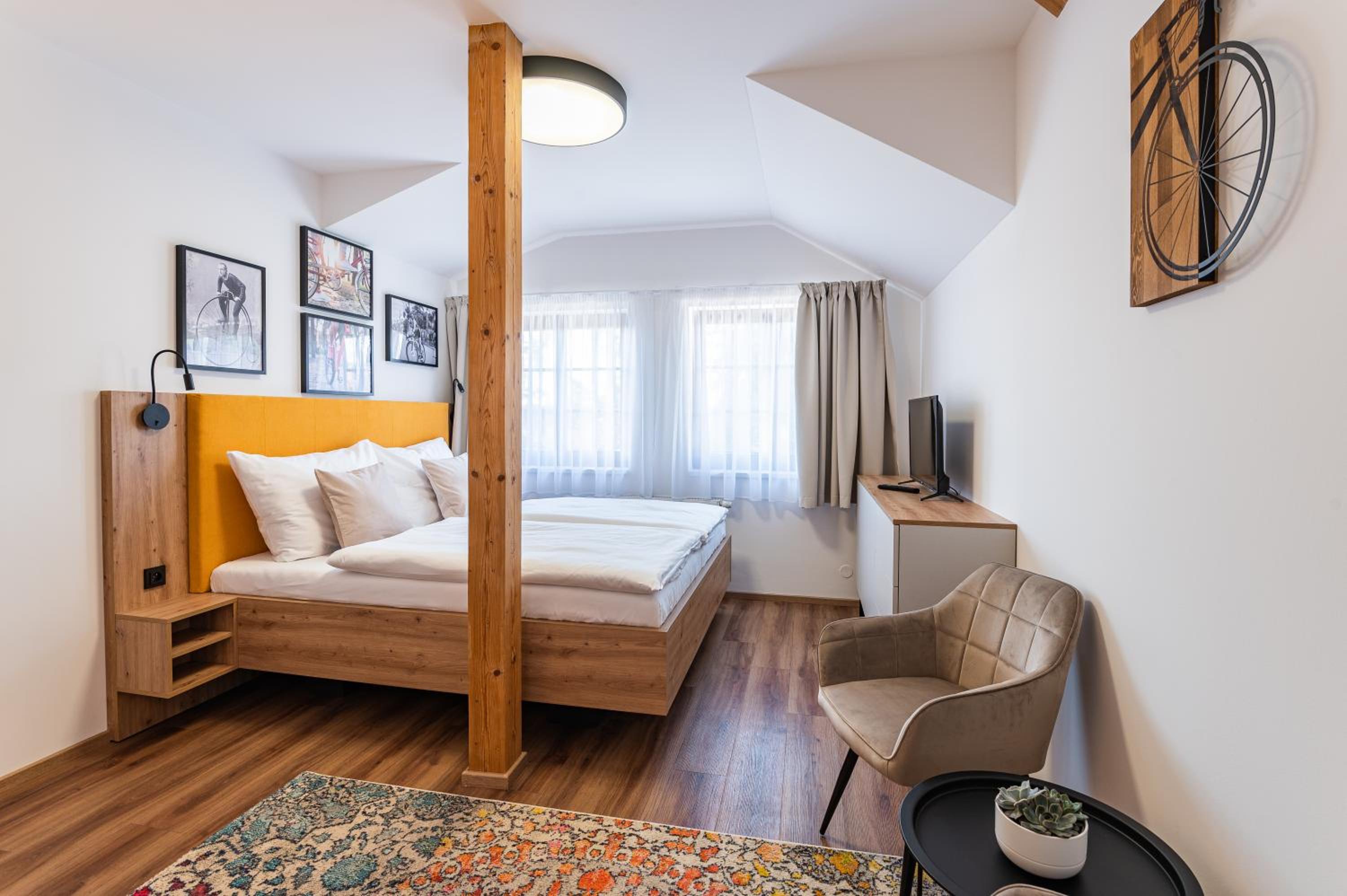 Standard King Room