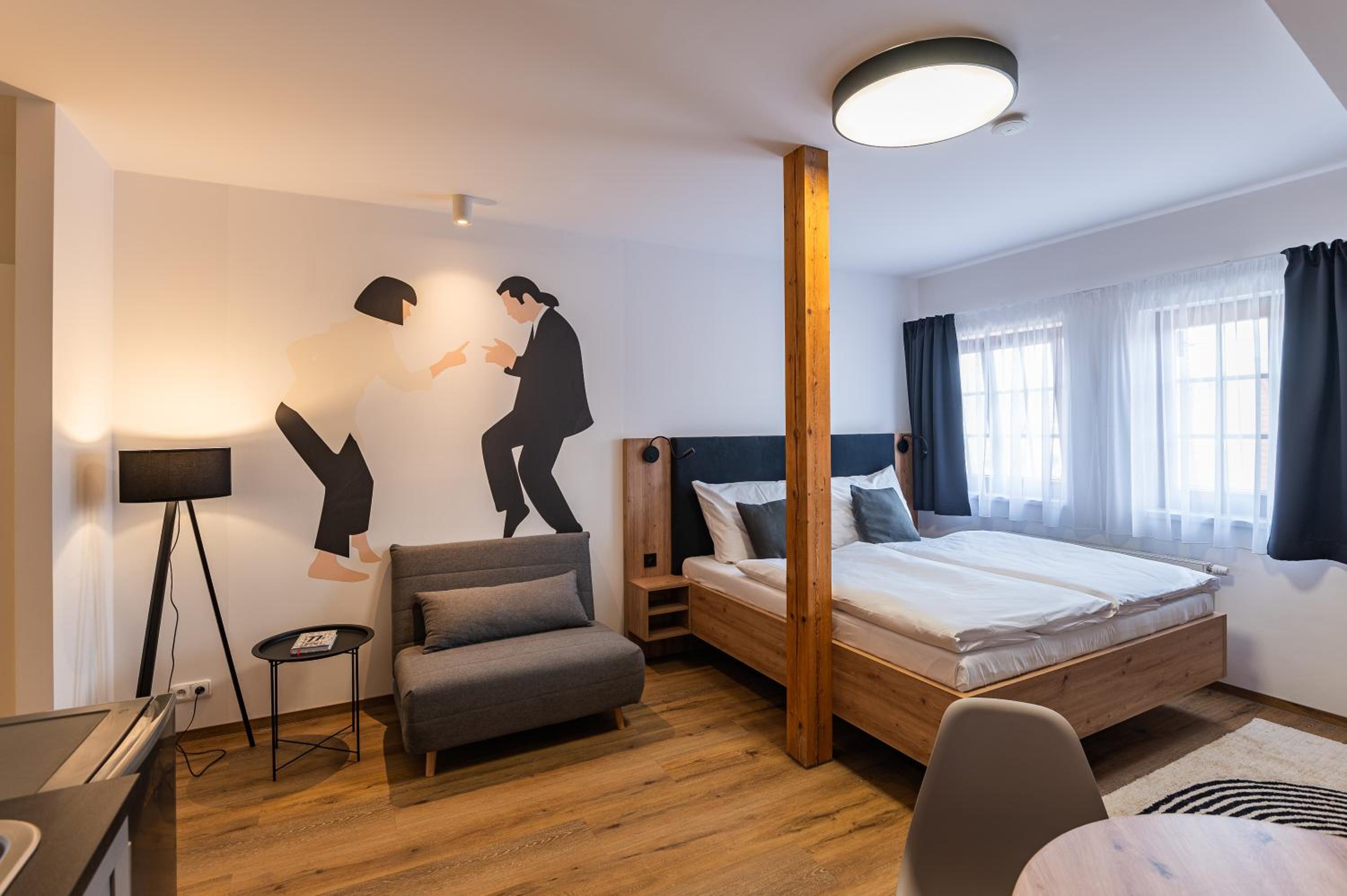 King Studio with Sofa Bed