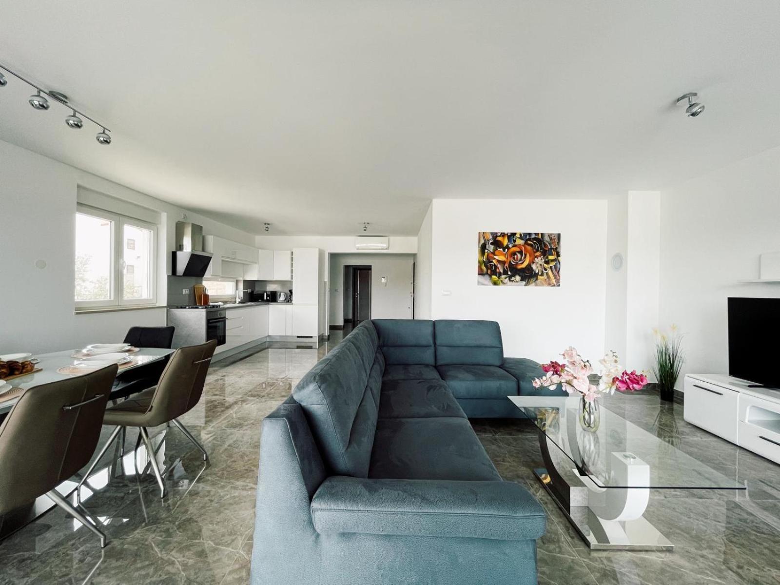 Apartment with Sea View