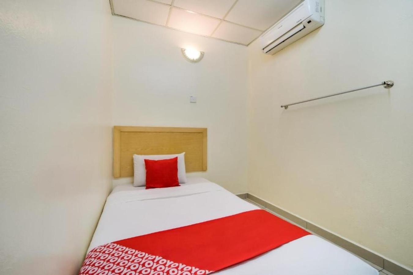 Standard Single Room - Photo 2
