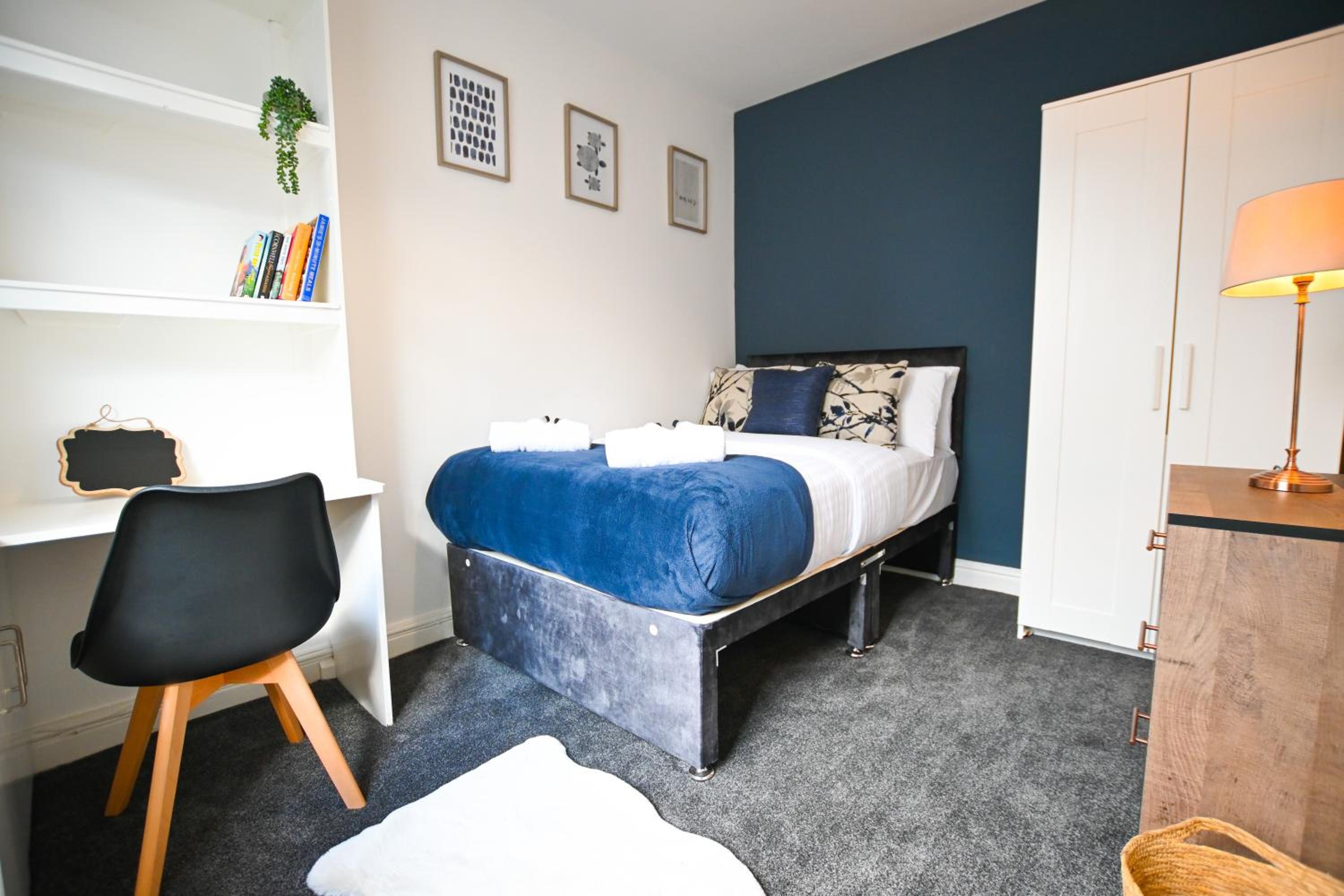 Three-Bedroom House photo 1