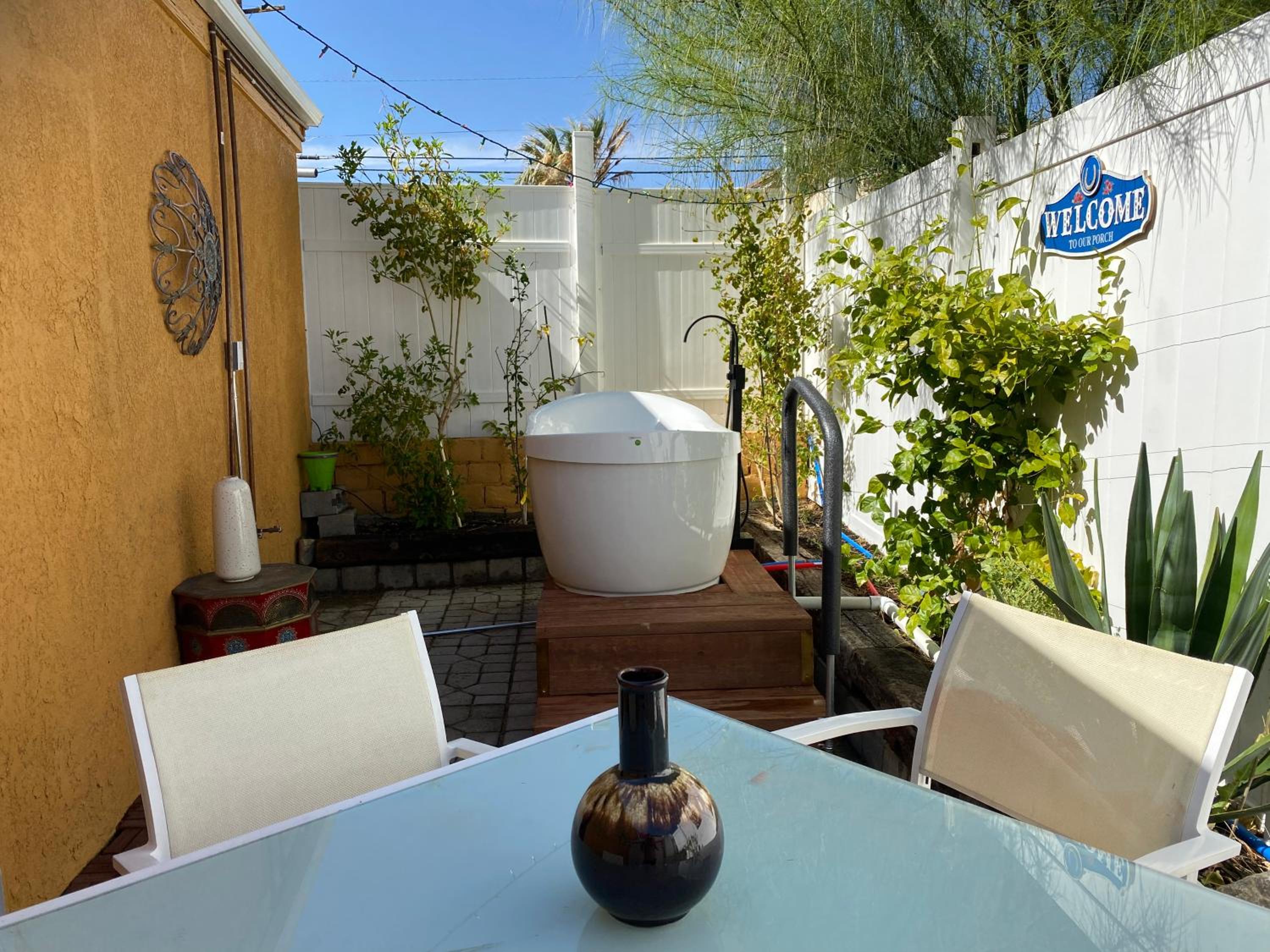 Double Room with Patio - Photo 6