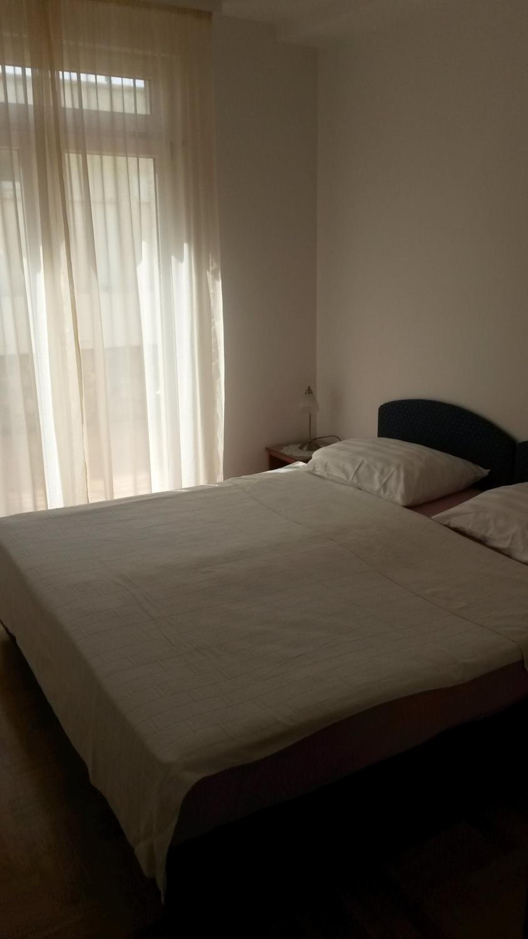 One-Bedroom Apartment (4 Adults)