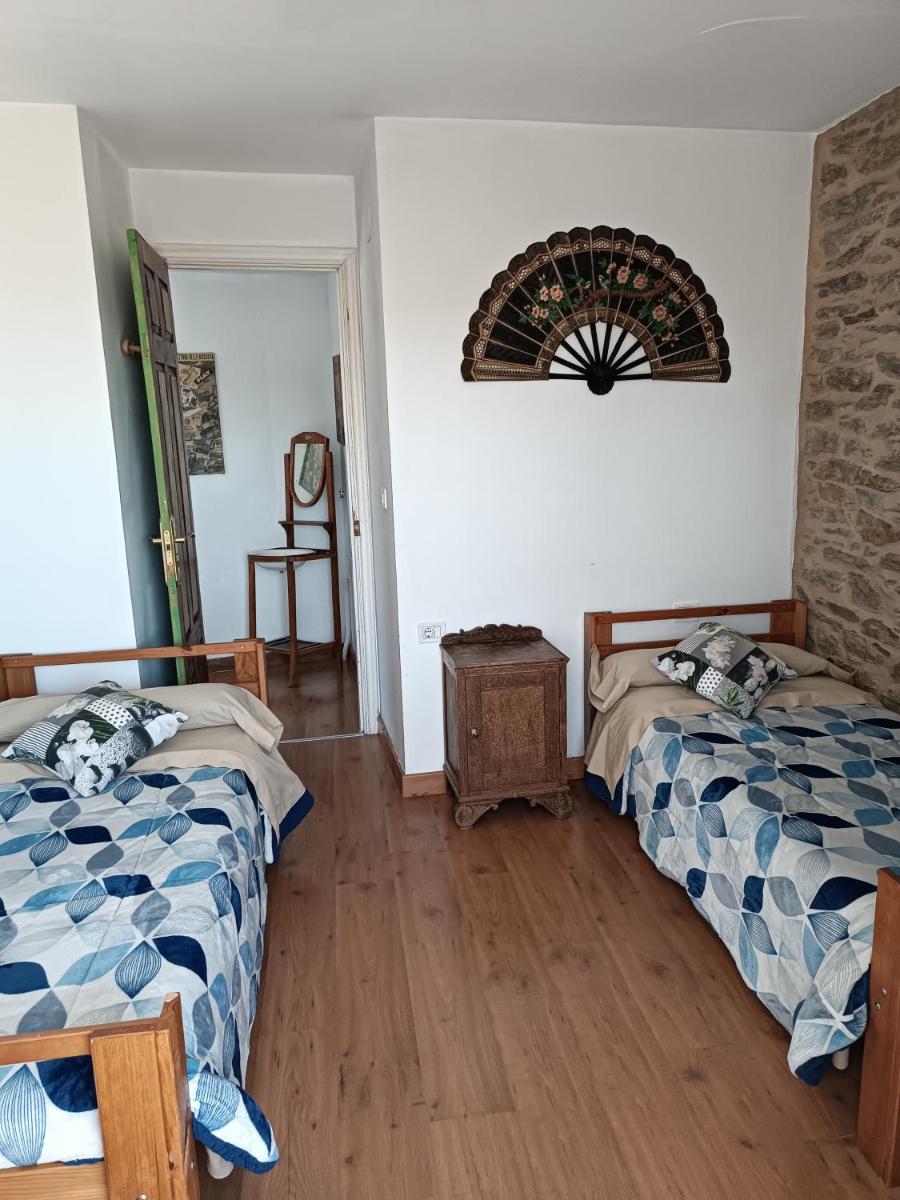 Double Room with Private Bathroom - Photo 5