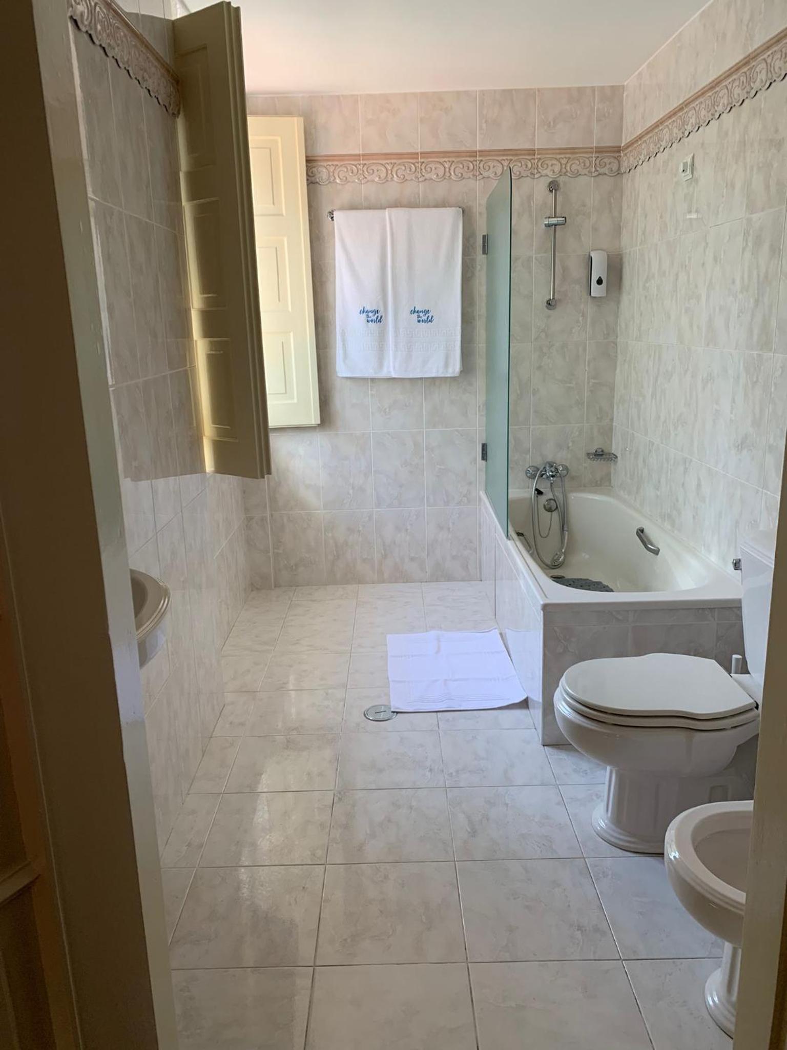 Deluxe Room - Photo 2
