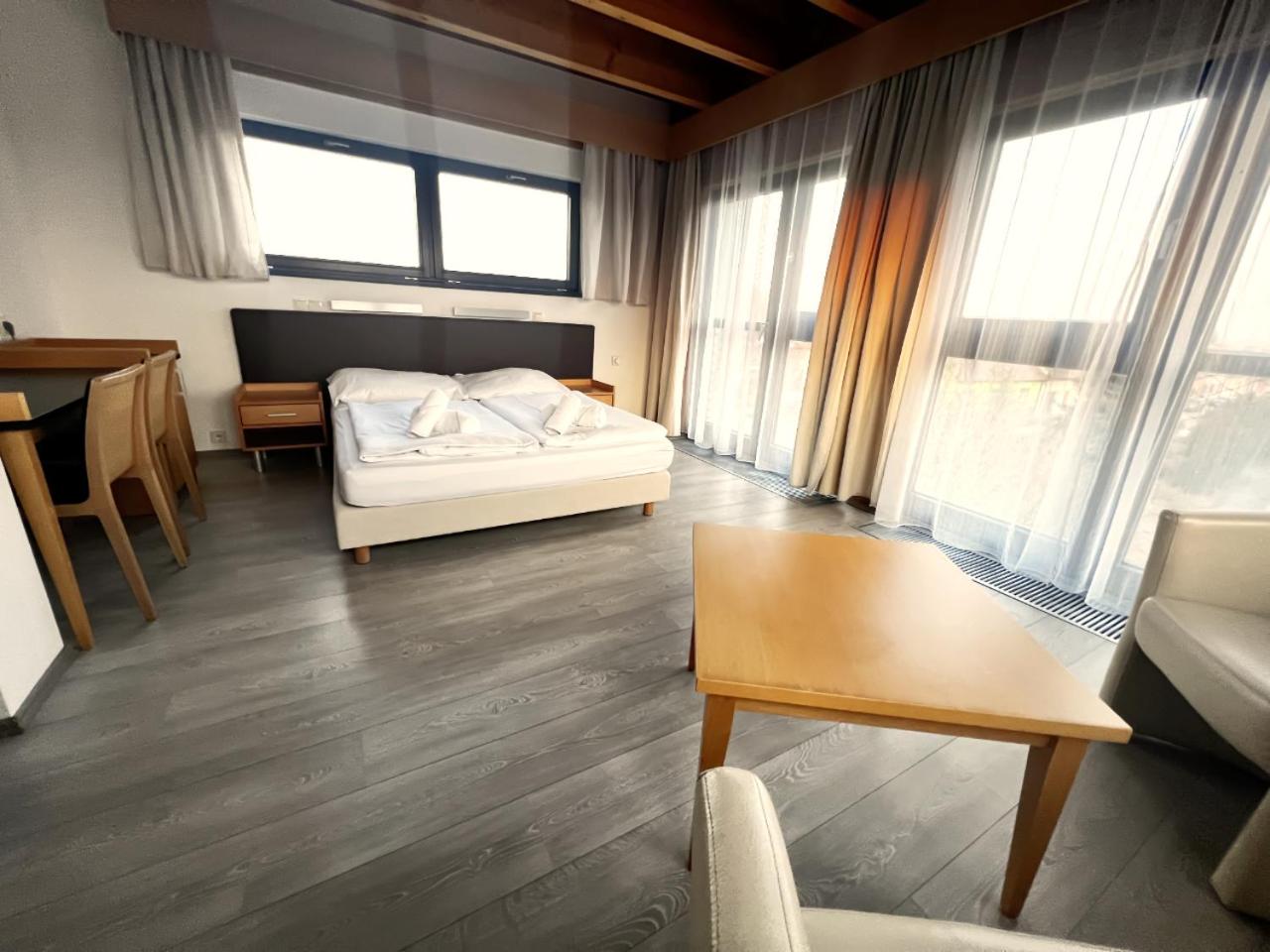 Double Room - Photo 1