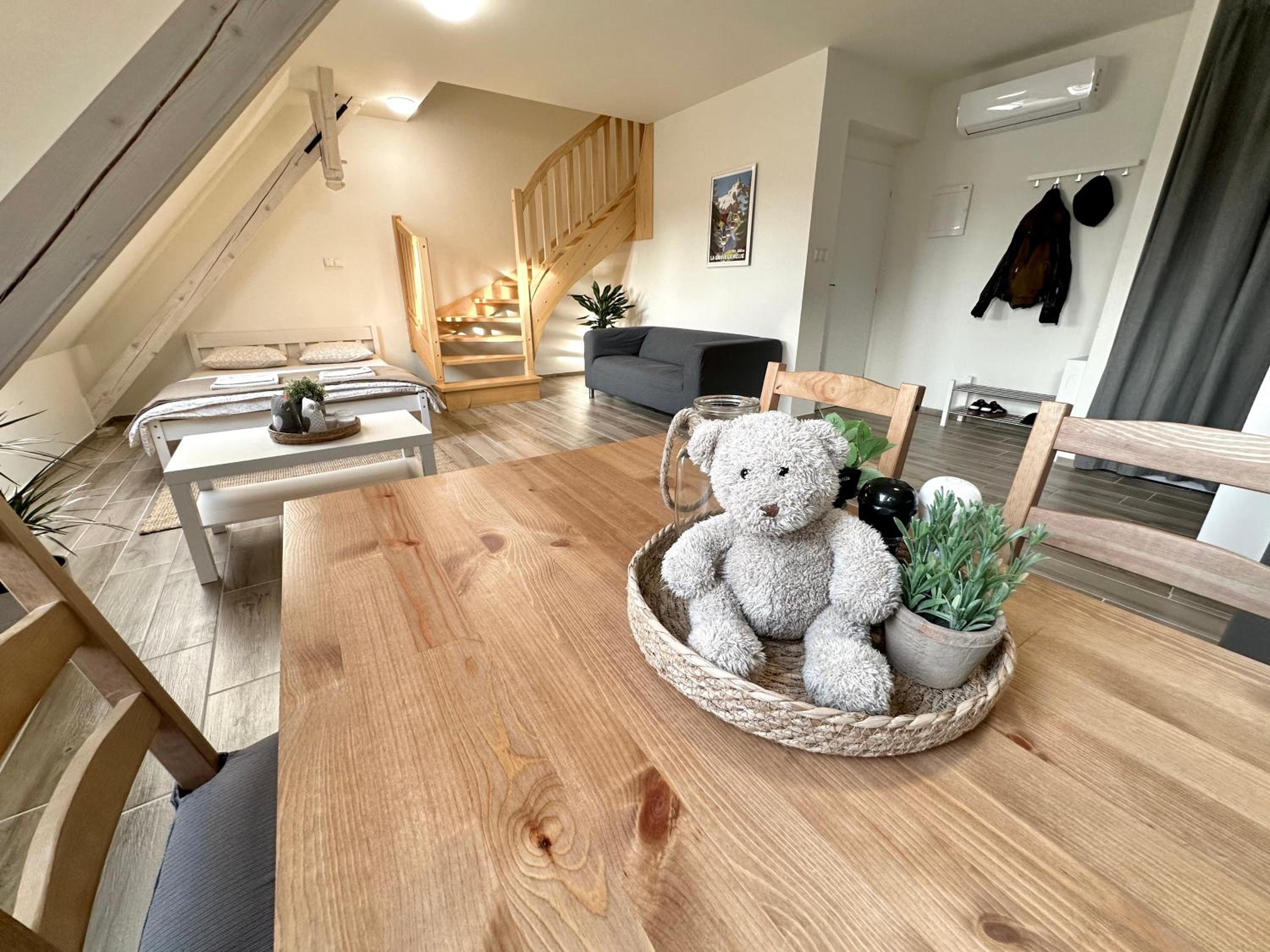 Maisonette photo 1