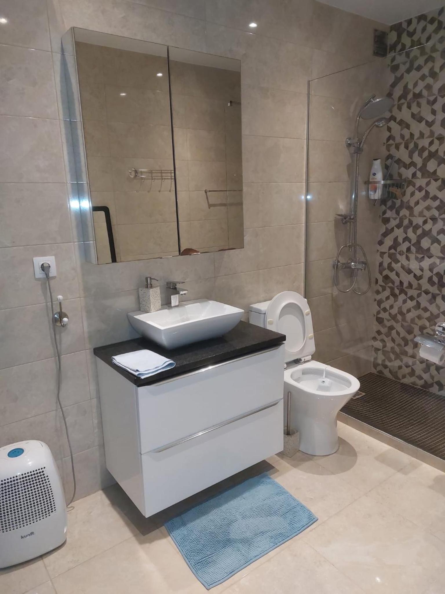 Suite - Photo 3