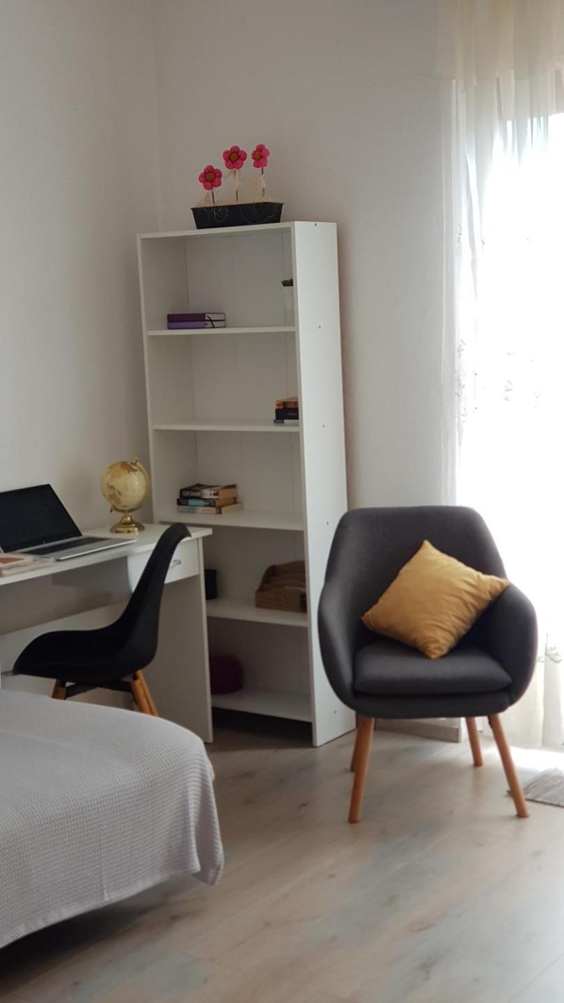Three-Bedroom Apartment photo 2