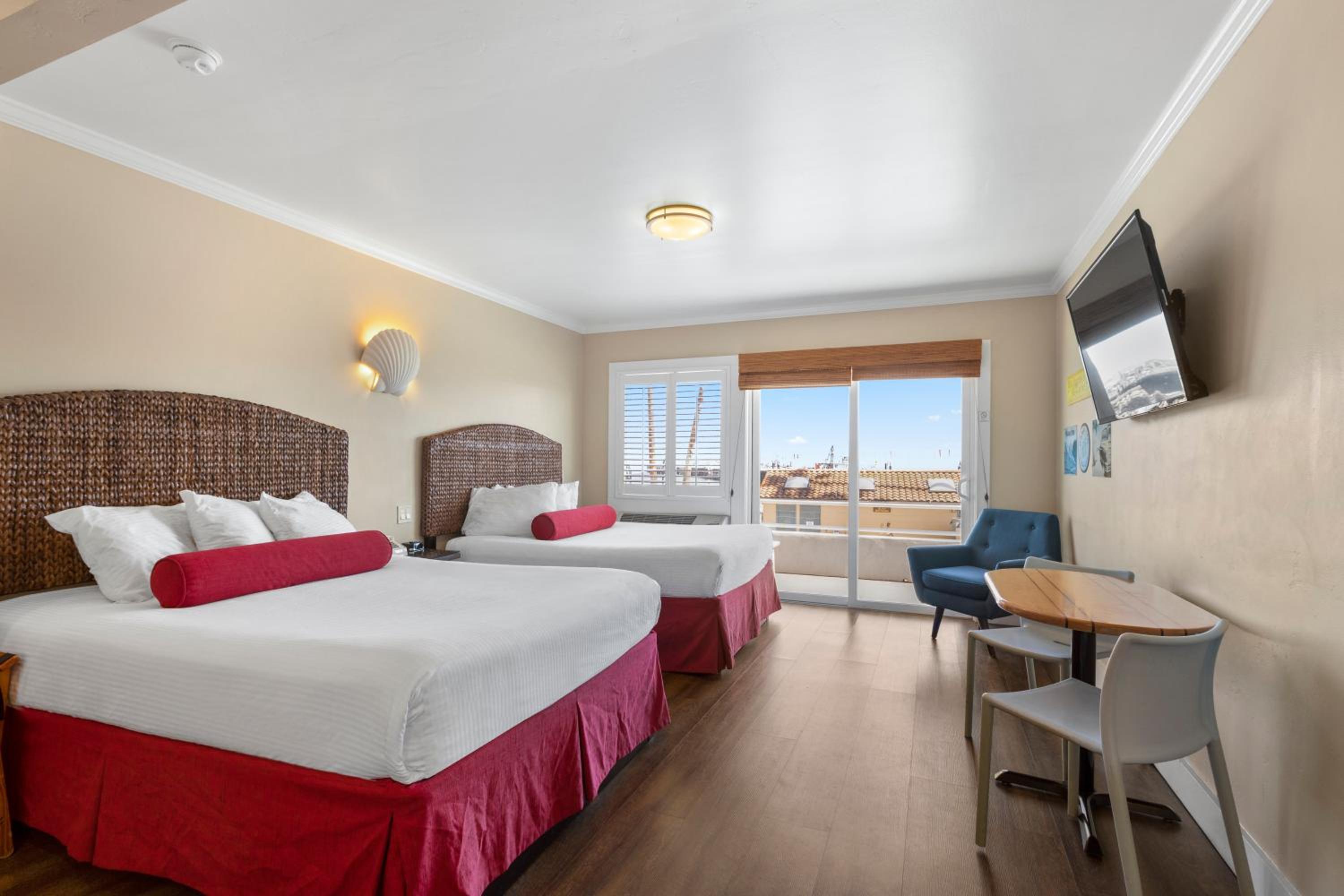 Queen Room with Balcony