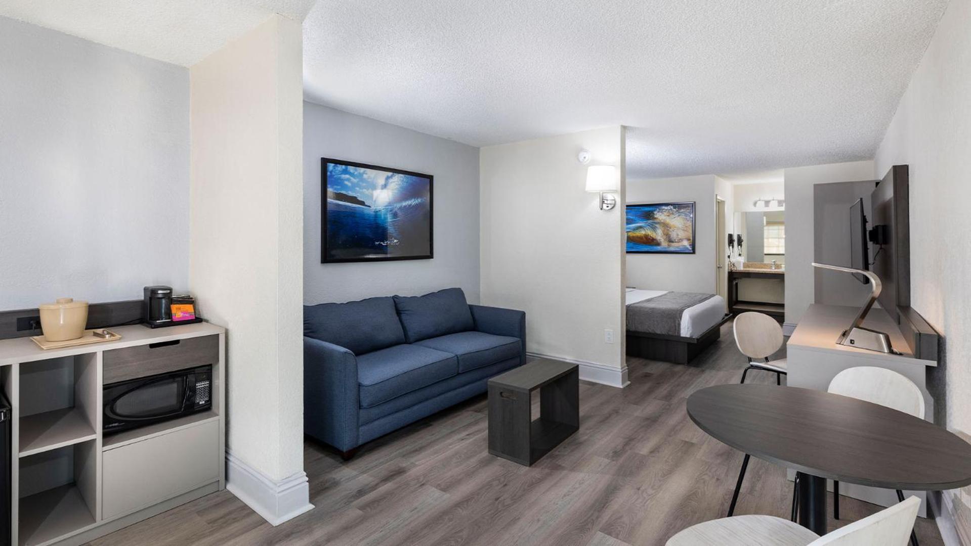 Premium King Suite - Photo 1