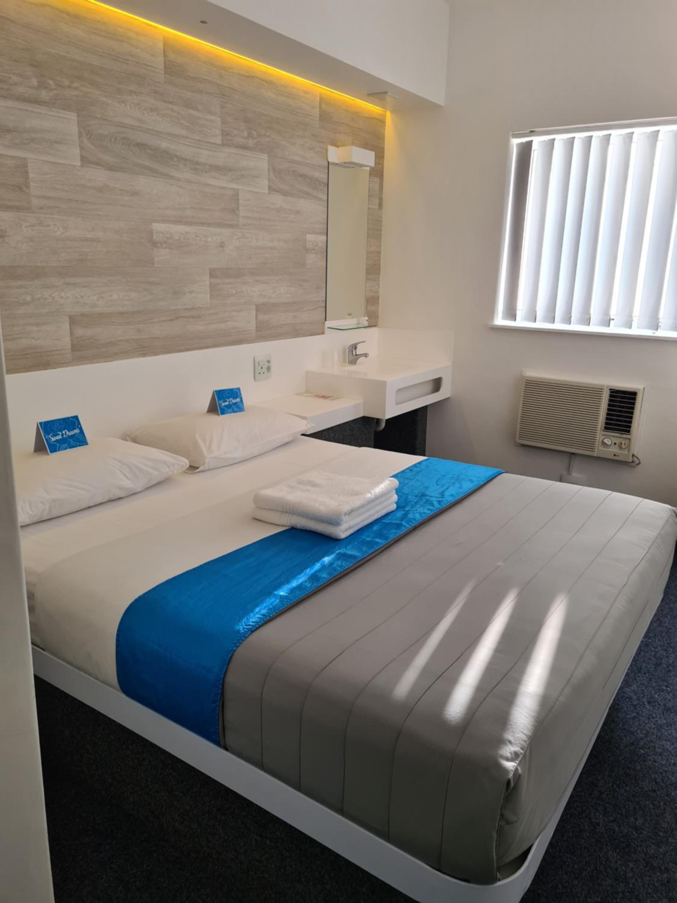 Check Inn Hotel — photo 37