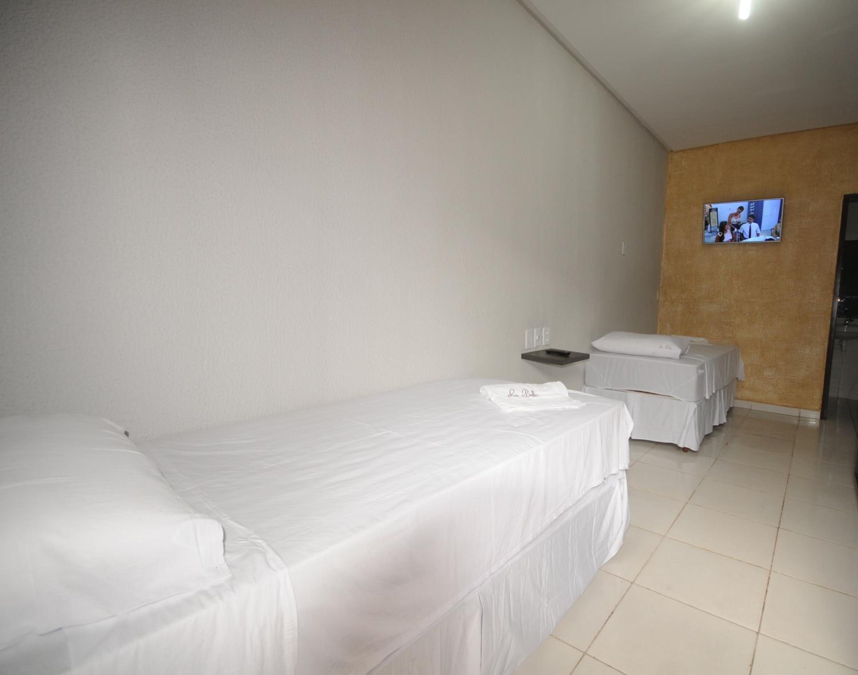 Economy Twin Room photo 1