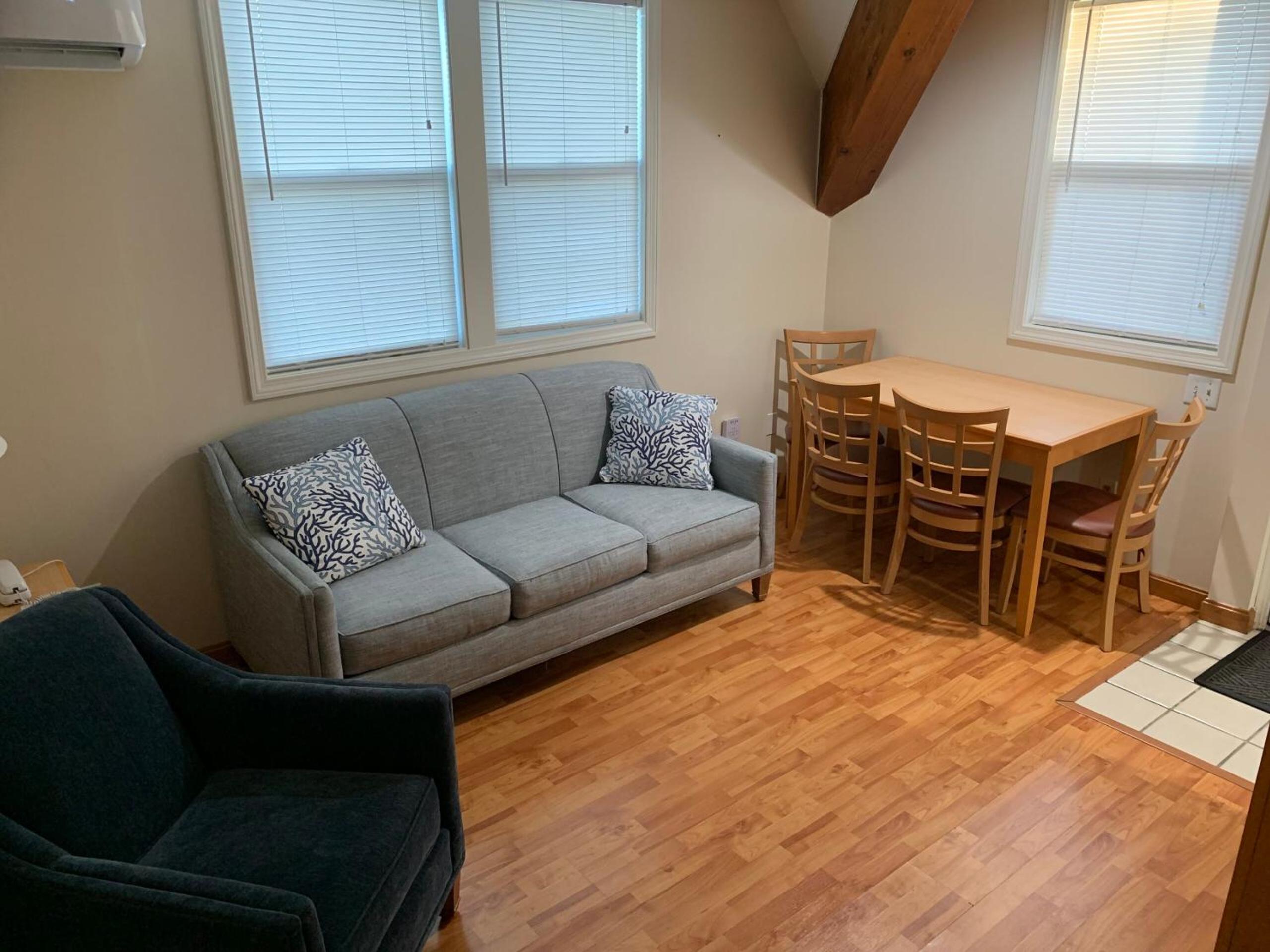 One-Bedroom Suite photo 2