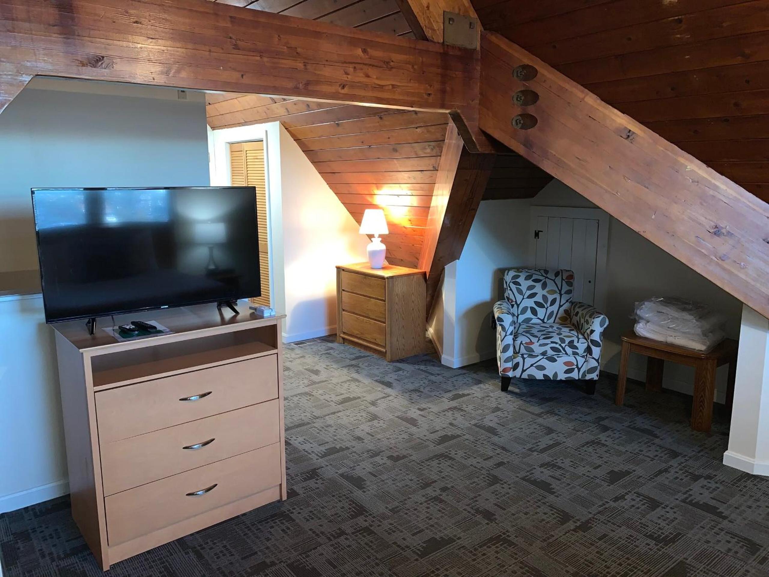 One-Bedroom Suite photo 1