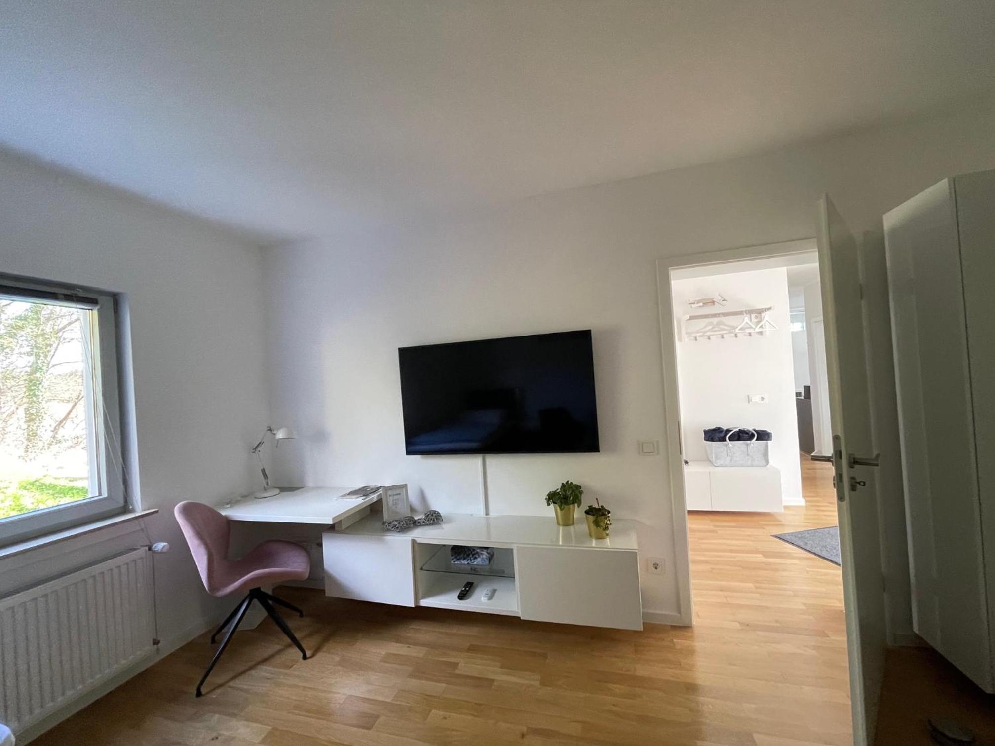Two-Bedroom Apartment - Photo 9