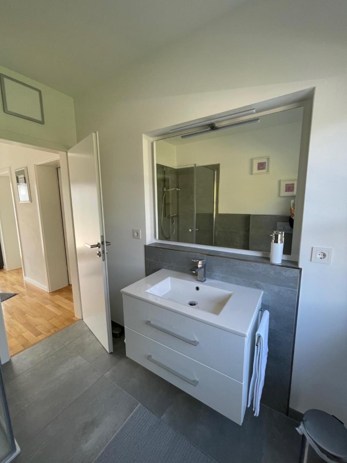 Two-Bedroom Apartment - Photo 11