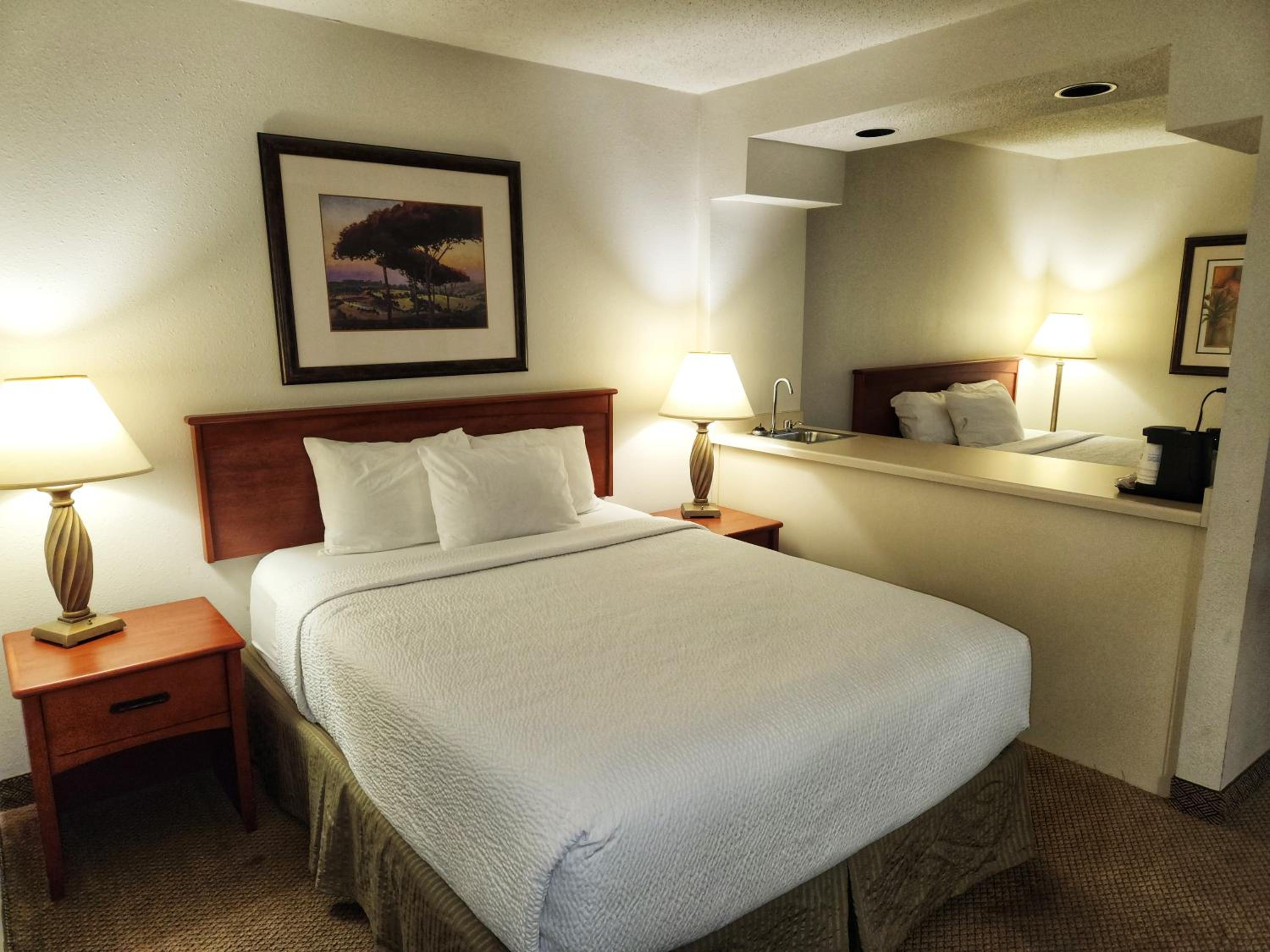 Double Room with Two Double Beds - Non-Smoking - Photo 3