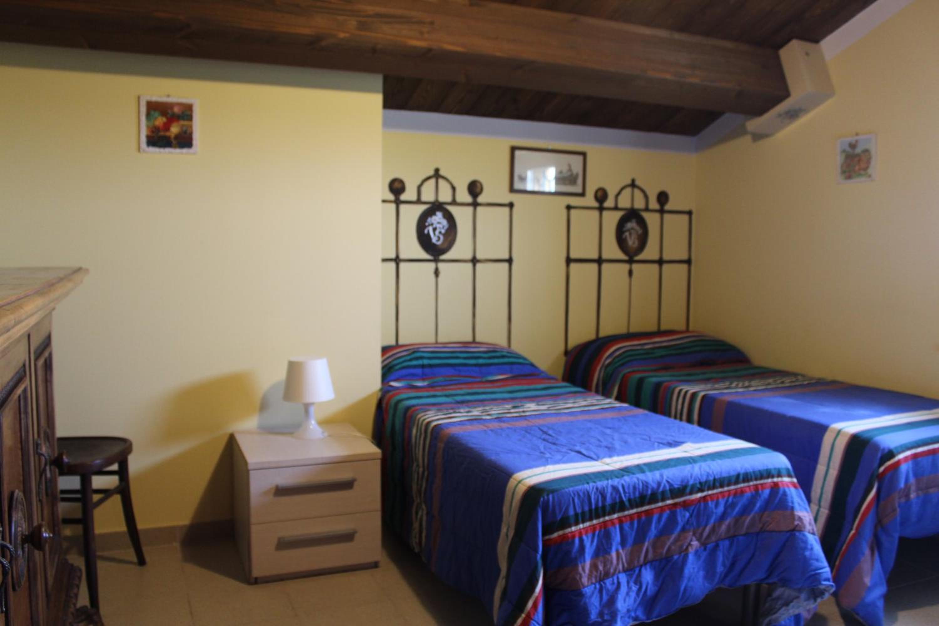Superior One-Bedroom Apartment (5 Adults) photo 2