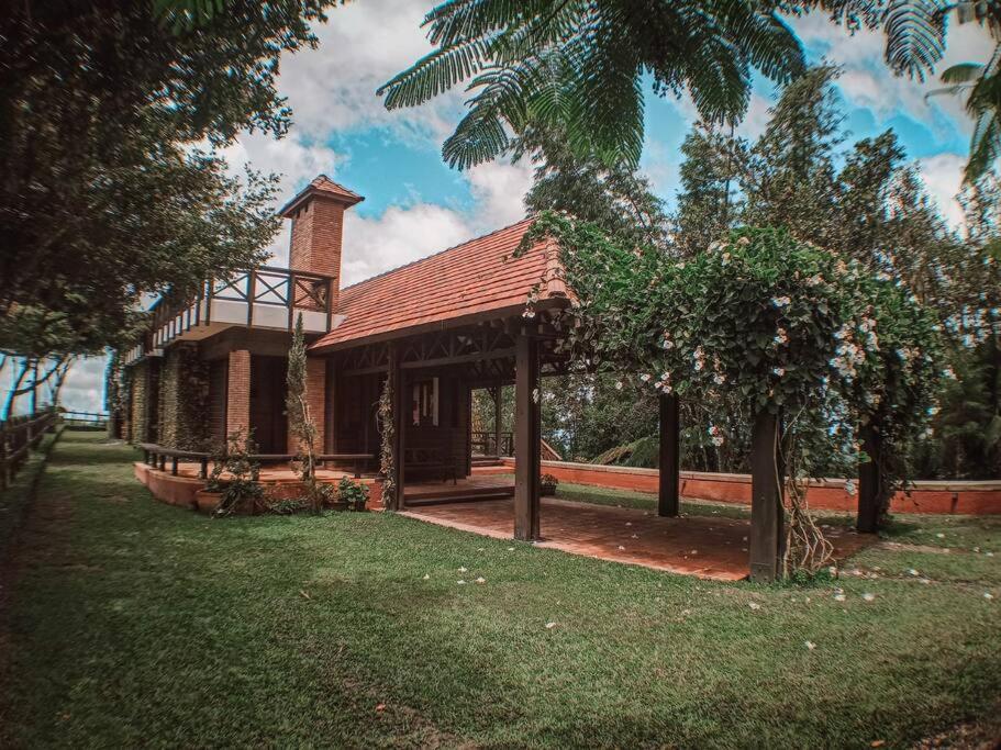 Villa photo 1