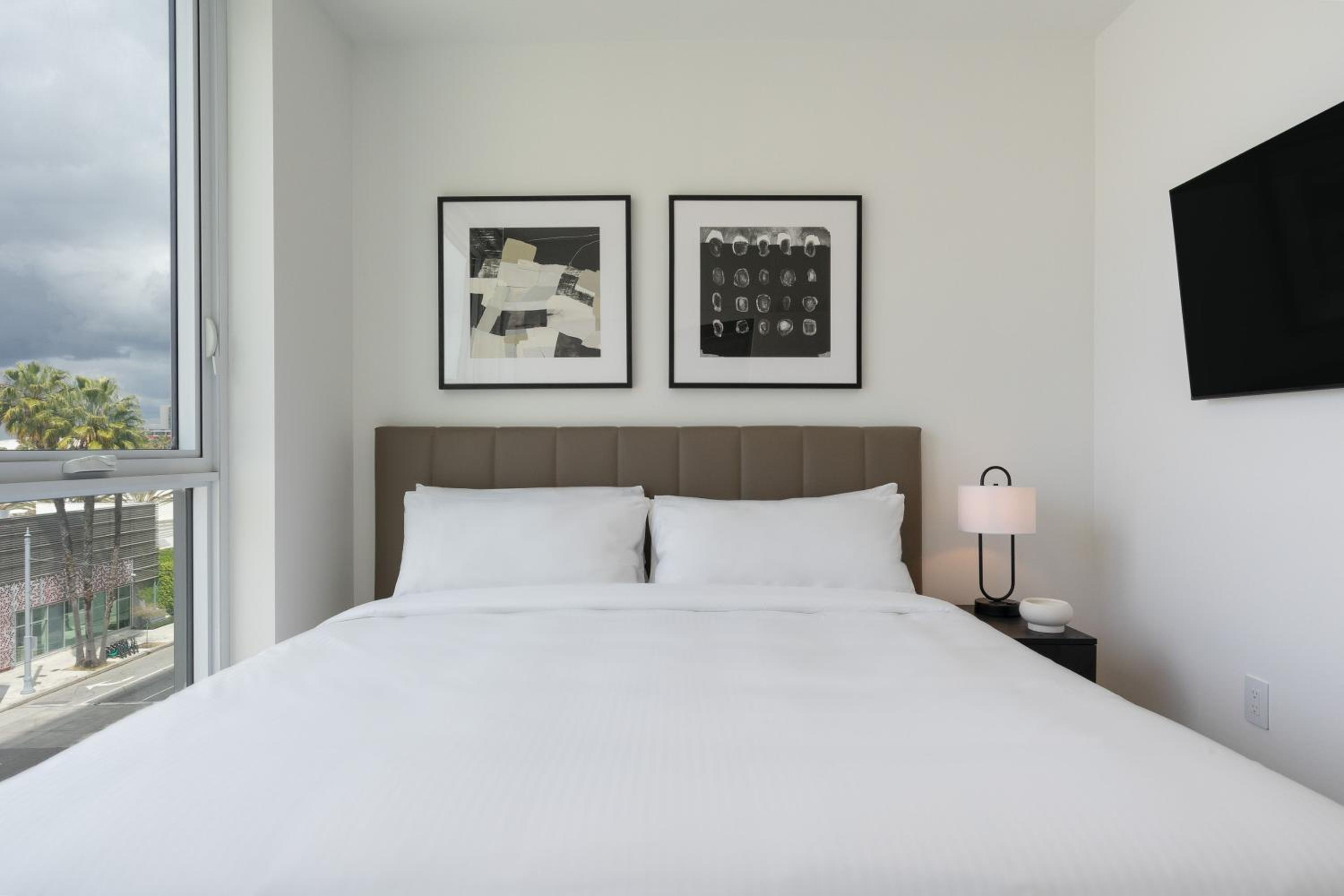 Two-Bedroom Suite photo 2