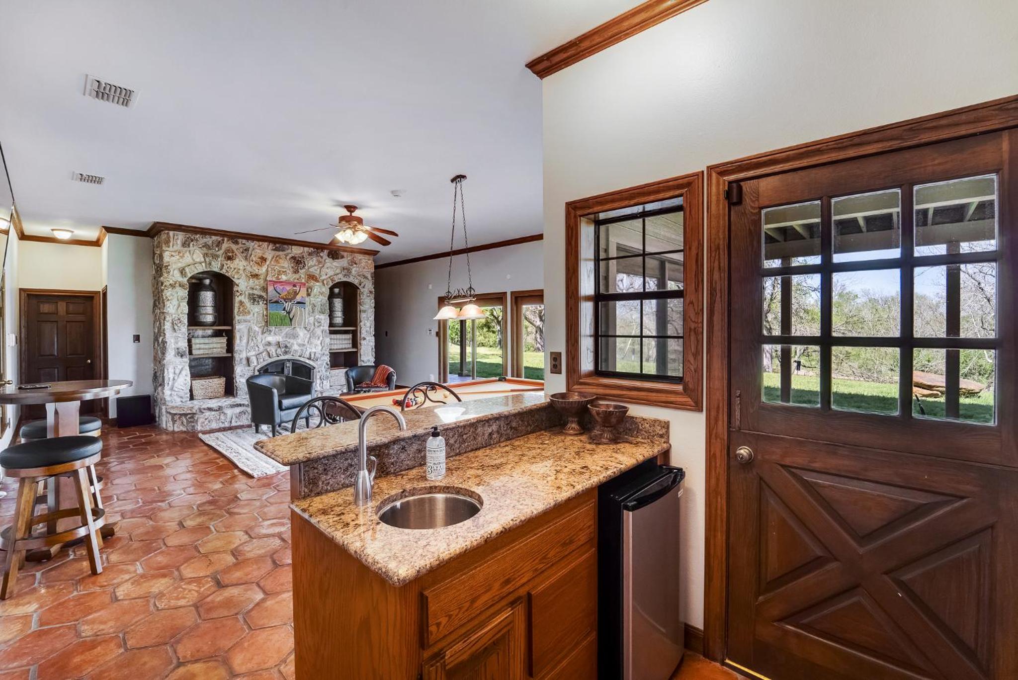 Four-Bedroom House photo 3