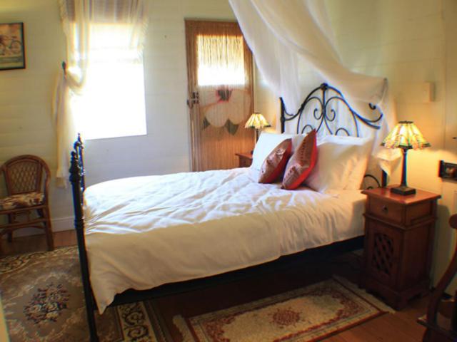 Ruby - Queen Room