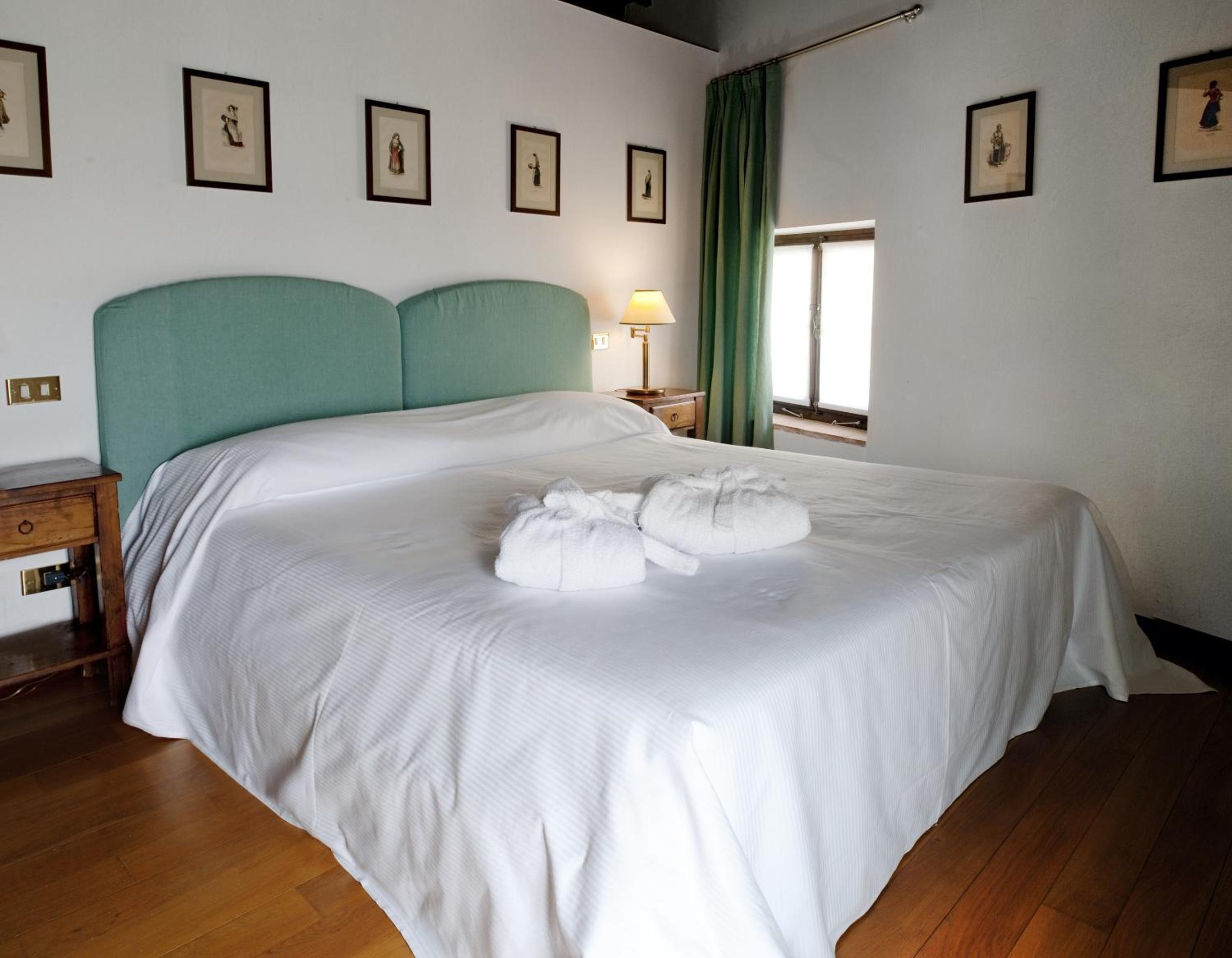 Standard Two-Bedroom Apartment (4 Adults) photo 2