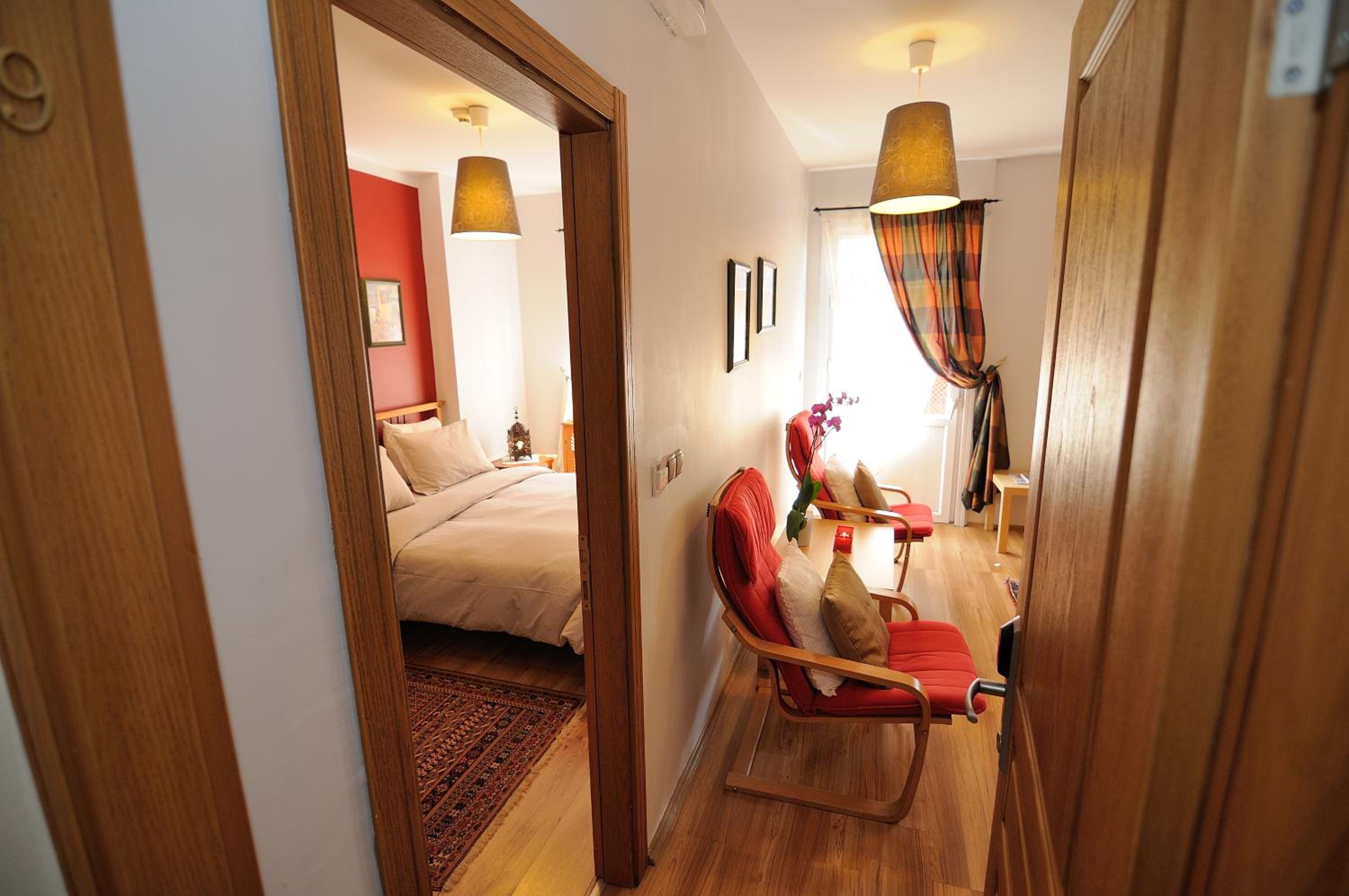 Family Room (3 Adults) photo 2