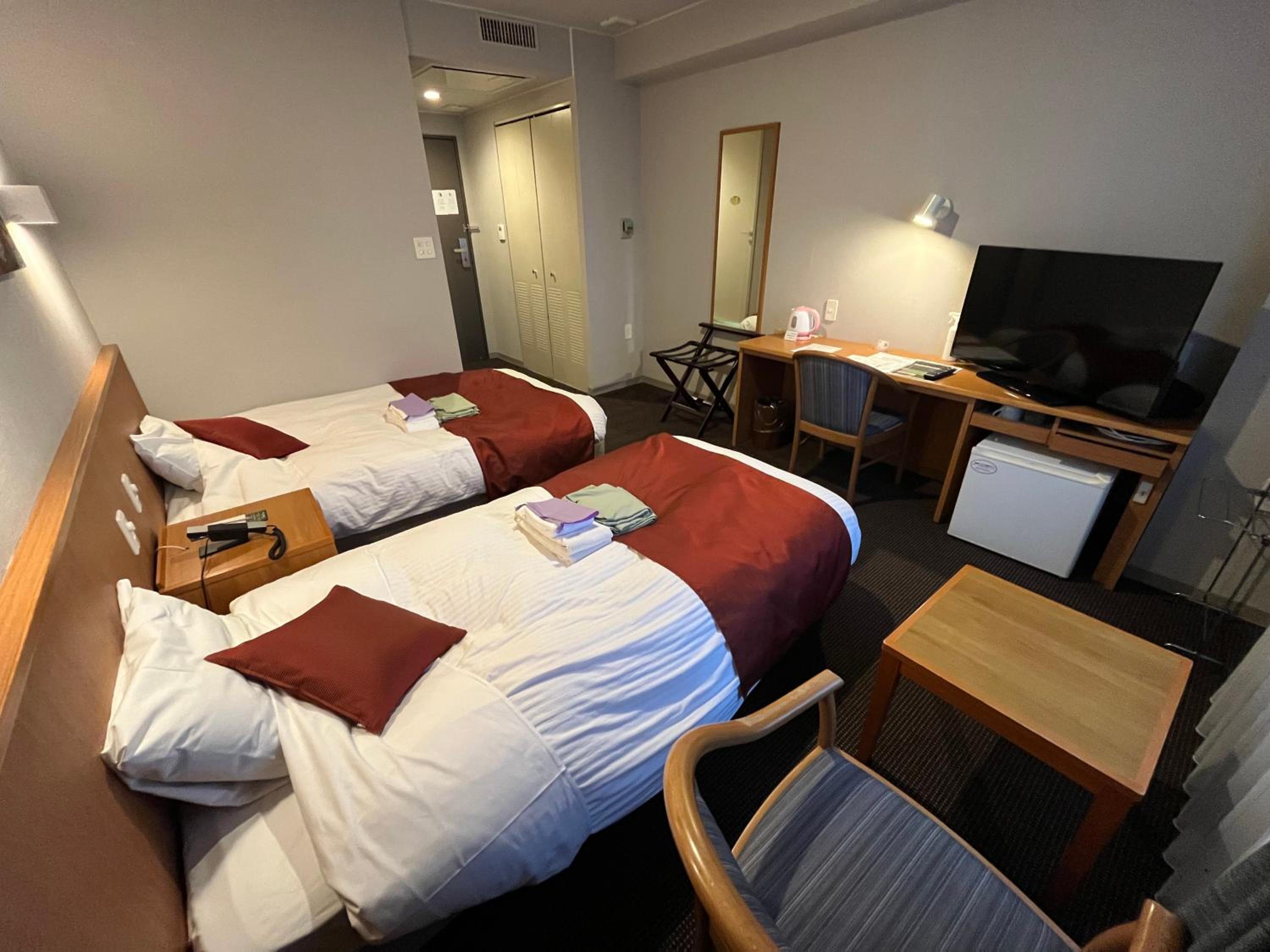 Standard Twin Room - Non-Smoking photo 3