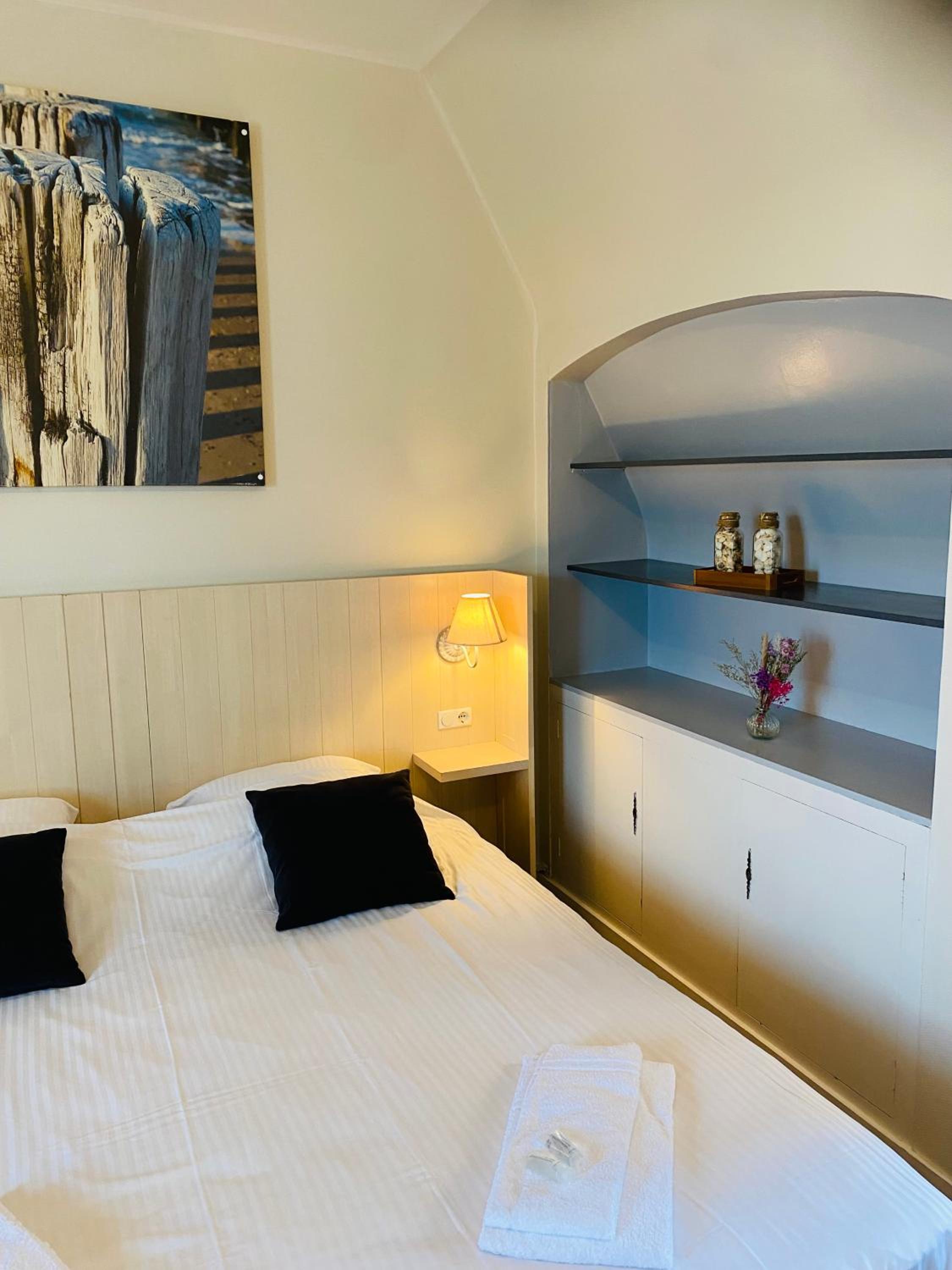 Deluxe Double Room photo 2