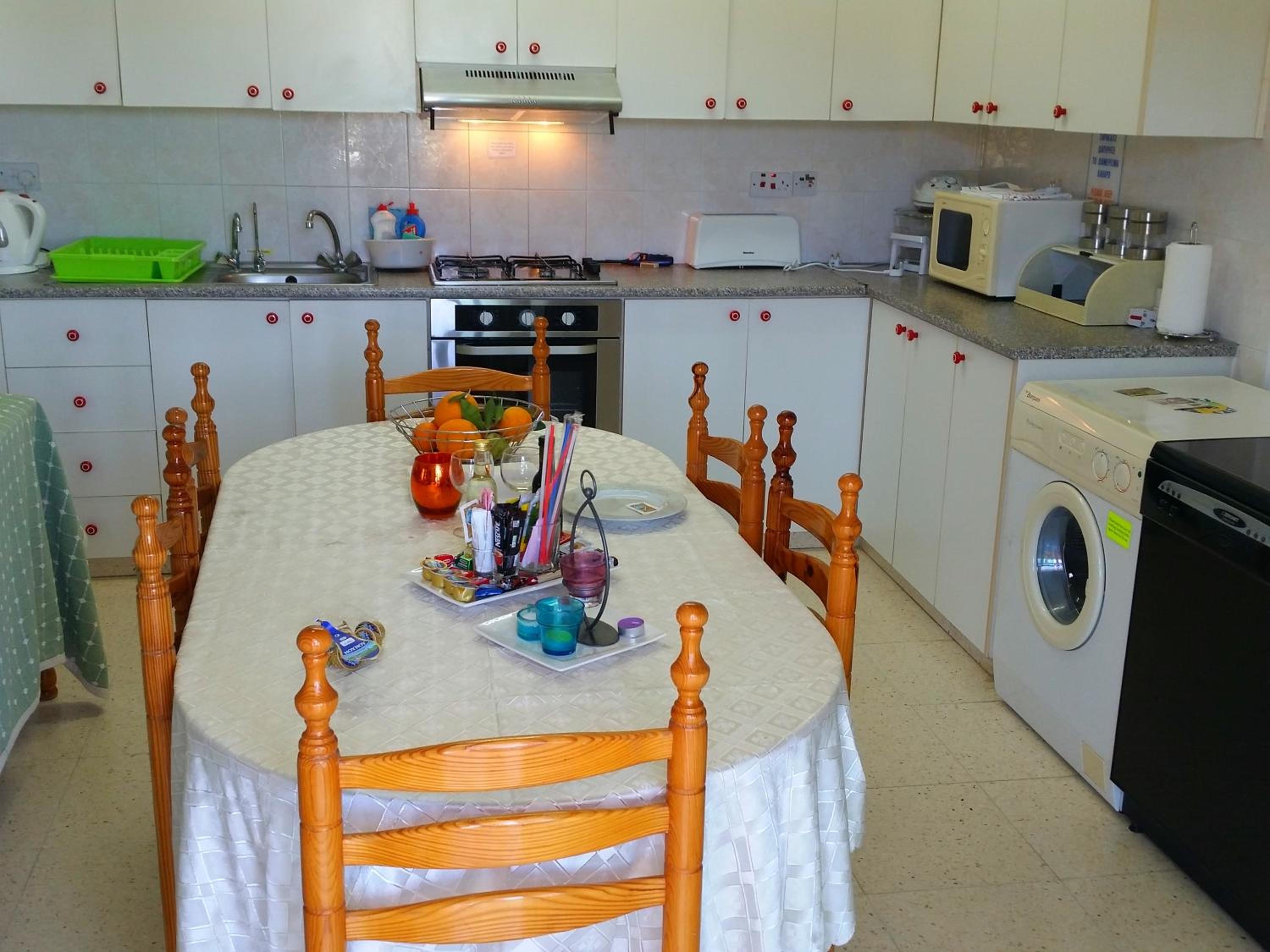 Two-Bedroom Apartment - Photo 23