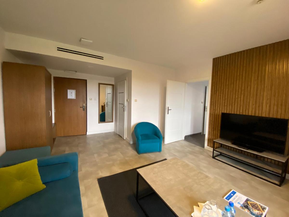 Suite with Balcony - Photo 7