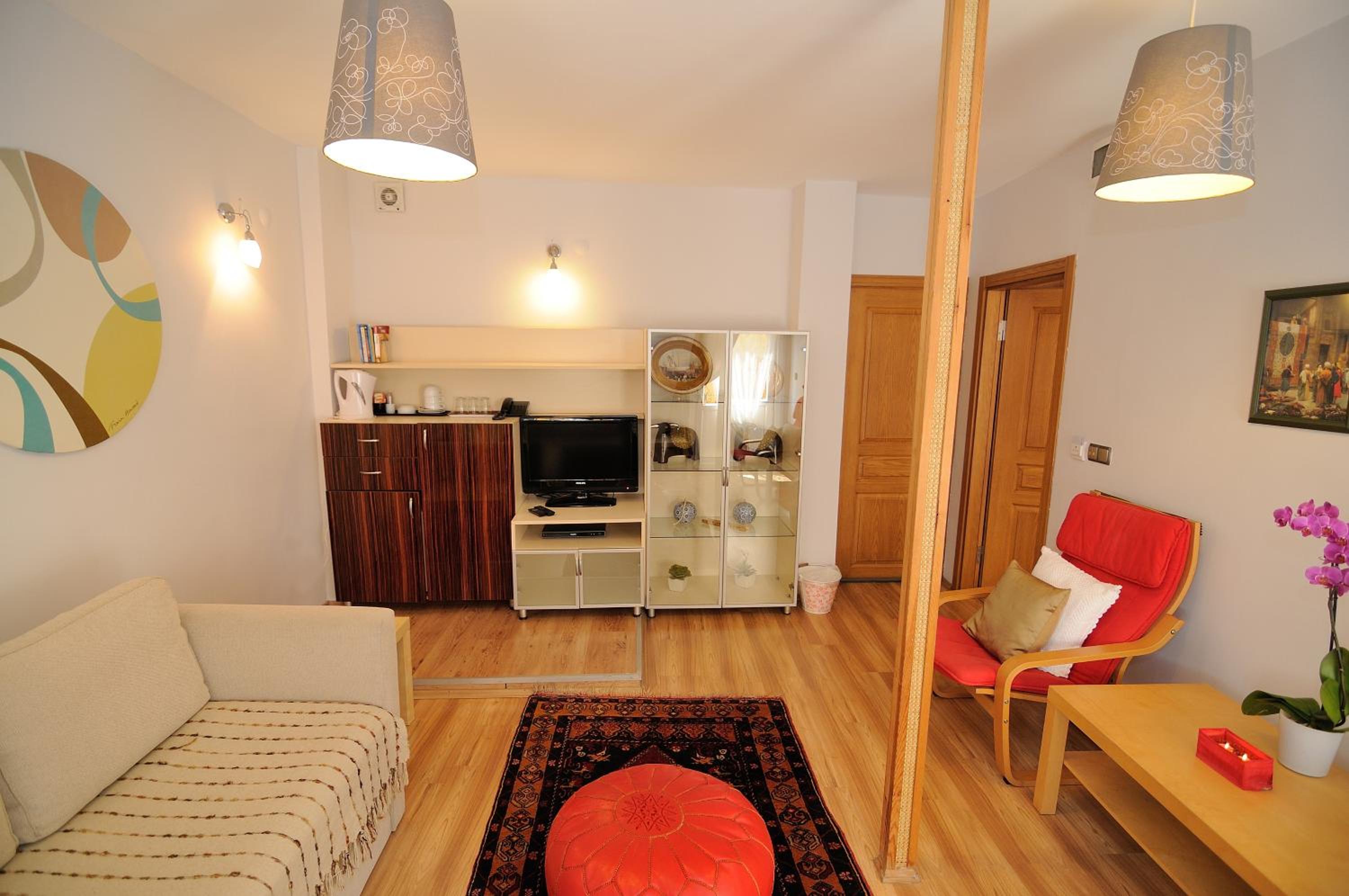 Family Room (2 Adults + 1 Child) photo 1