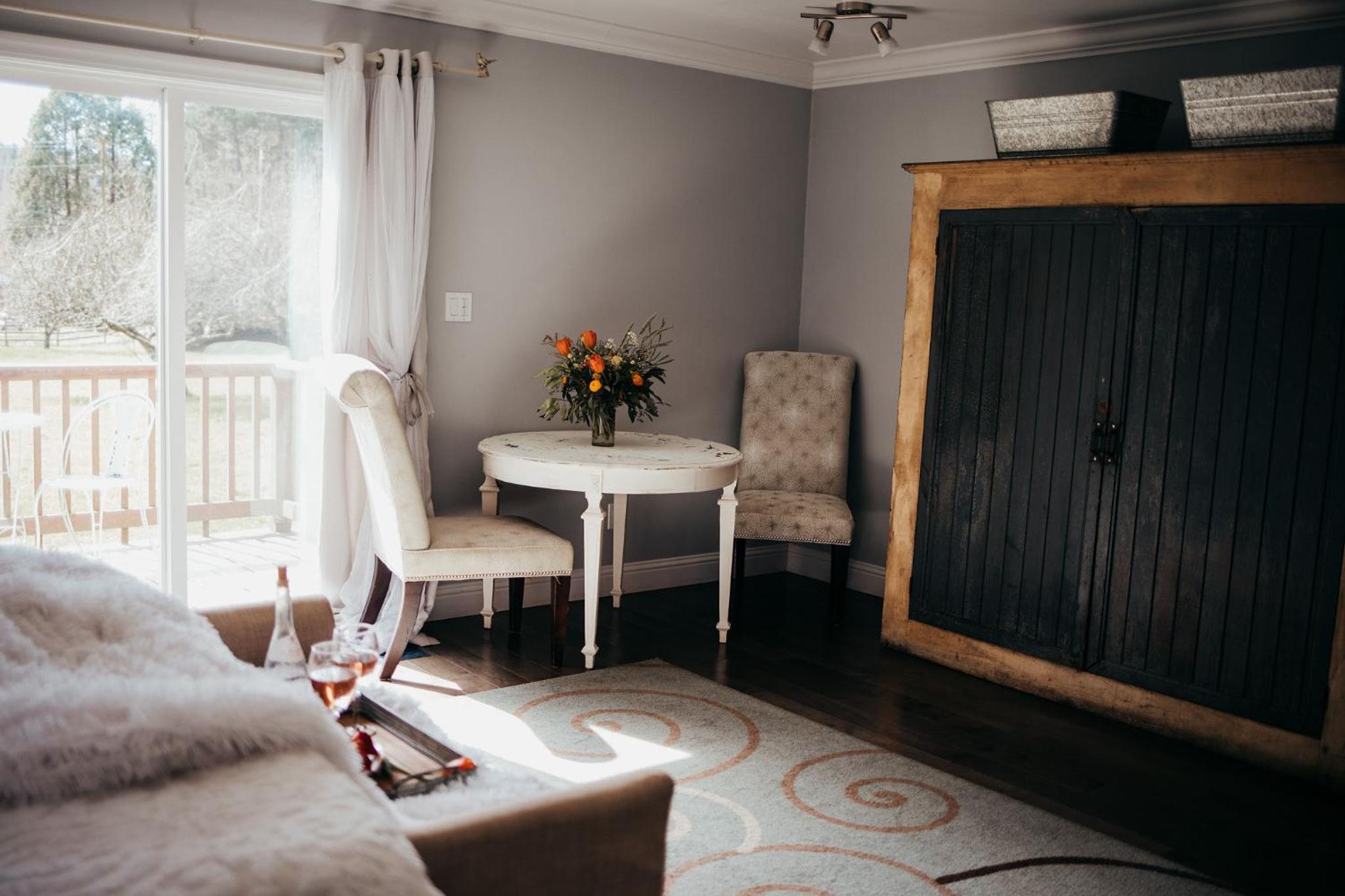 Deluxe Suite with Spa Bath