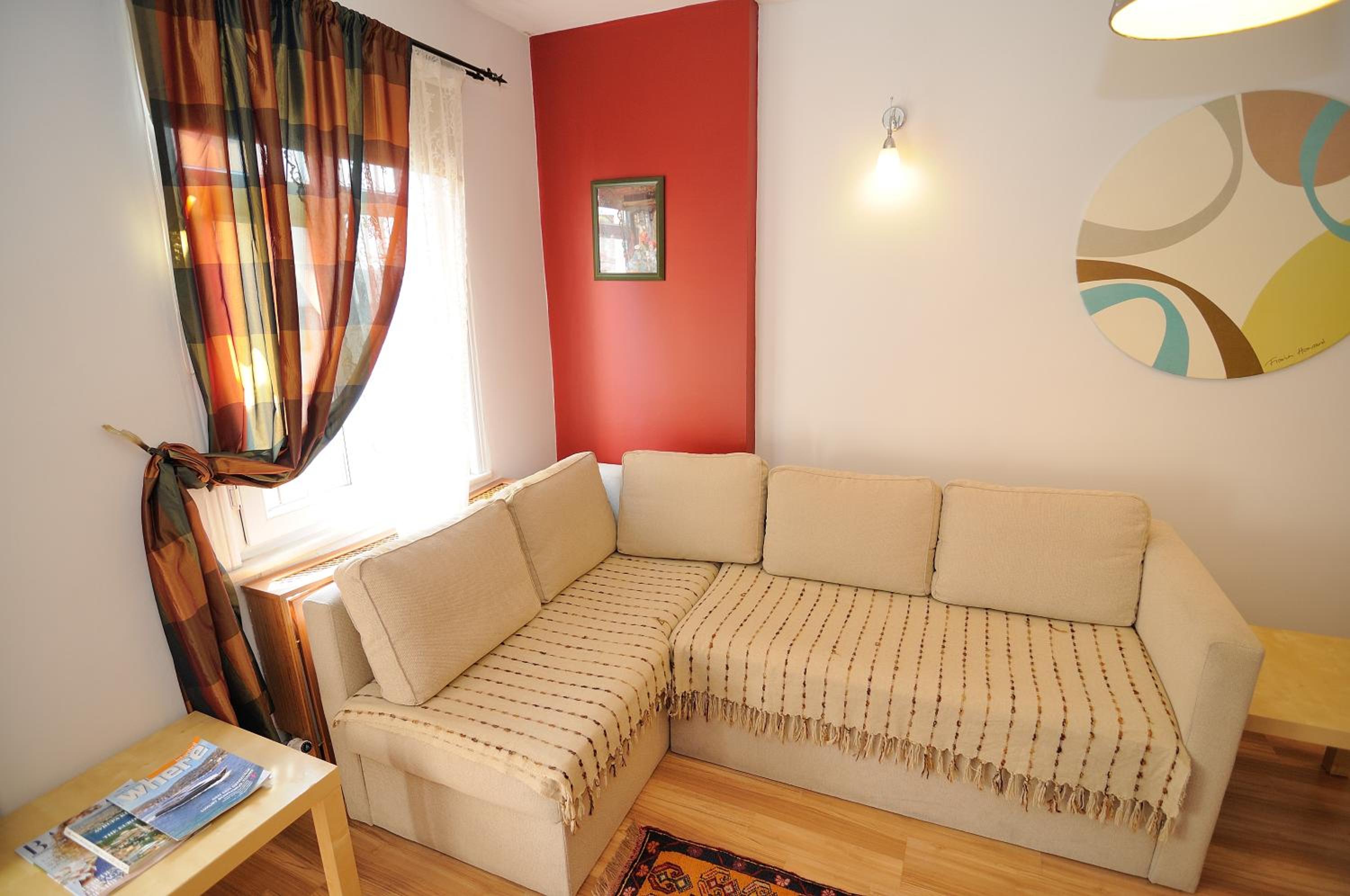 Family Room (2 Adults + 1 Child) photo 3