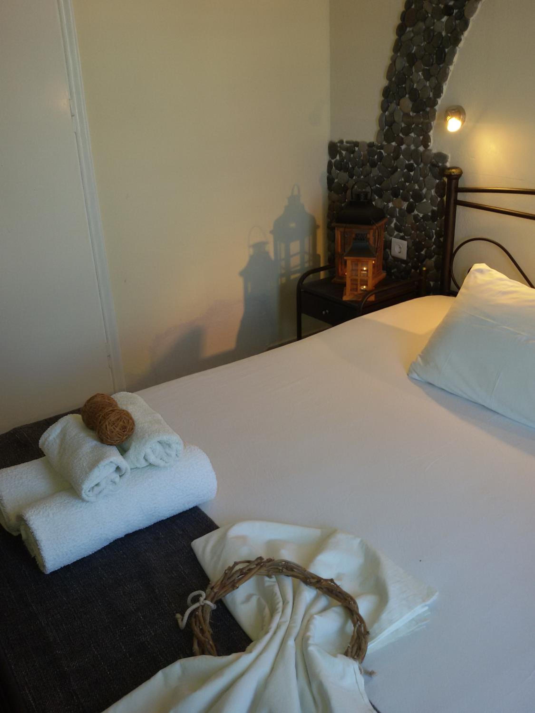 Superior Double or Twin Room - Photo 11