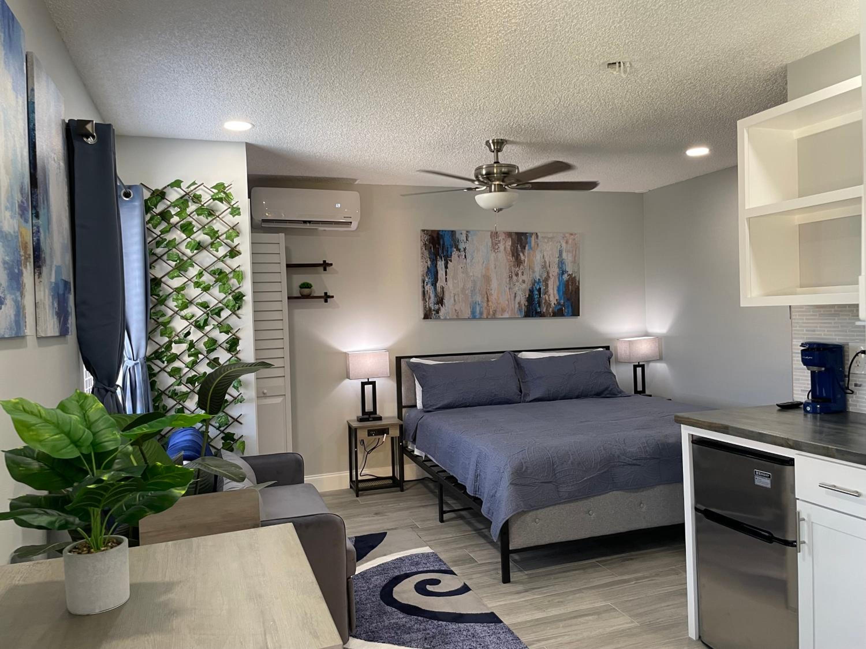 Junior Suite with Pool View photo 1