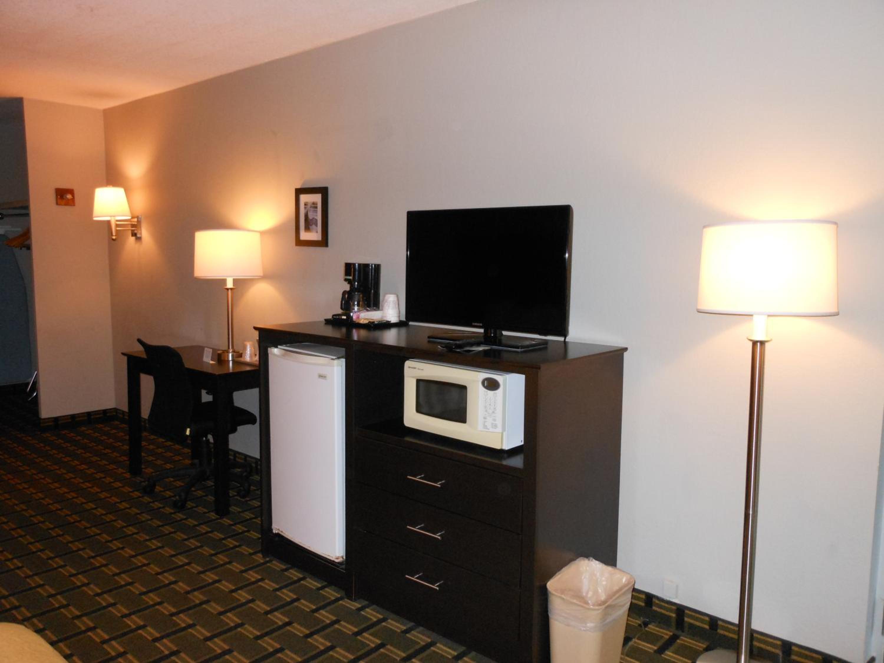 Studio Suite With Two Queen Beds - Non-Smoking - Photo 1