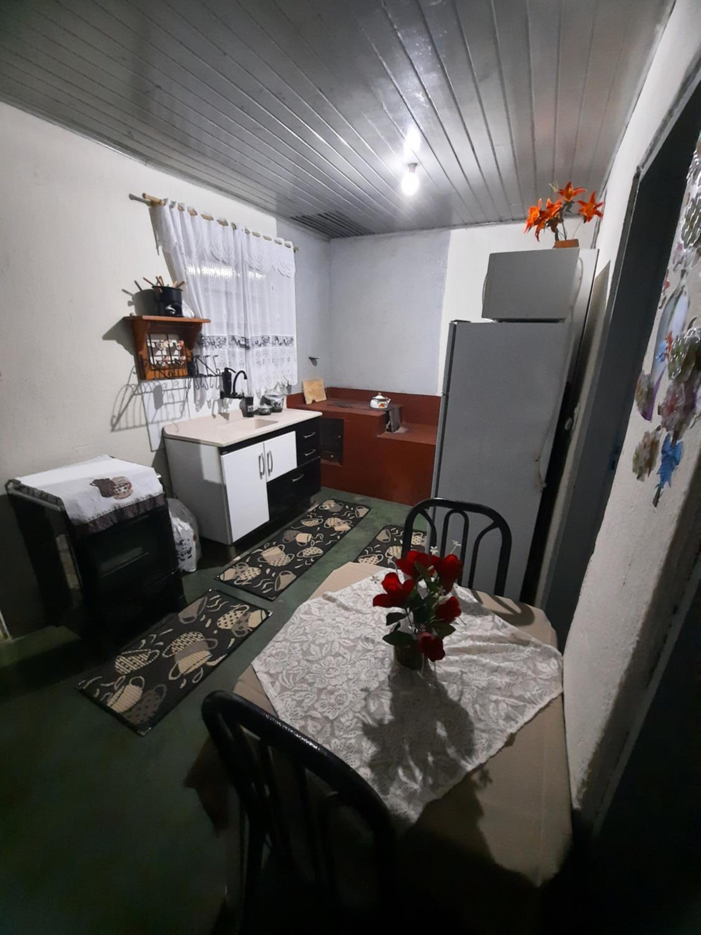 Three-Bedroom House photo 2