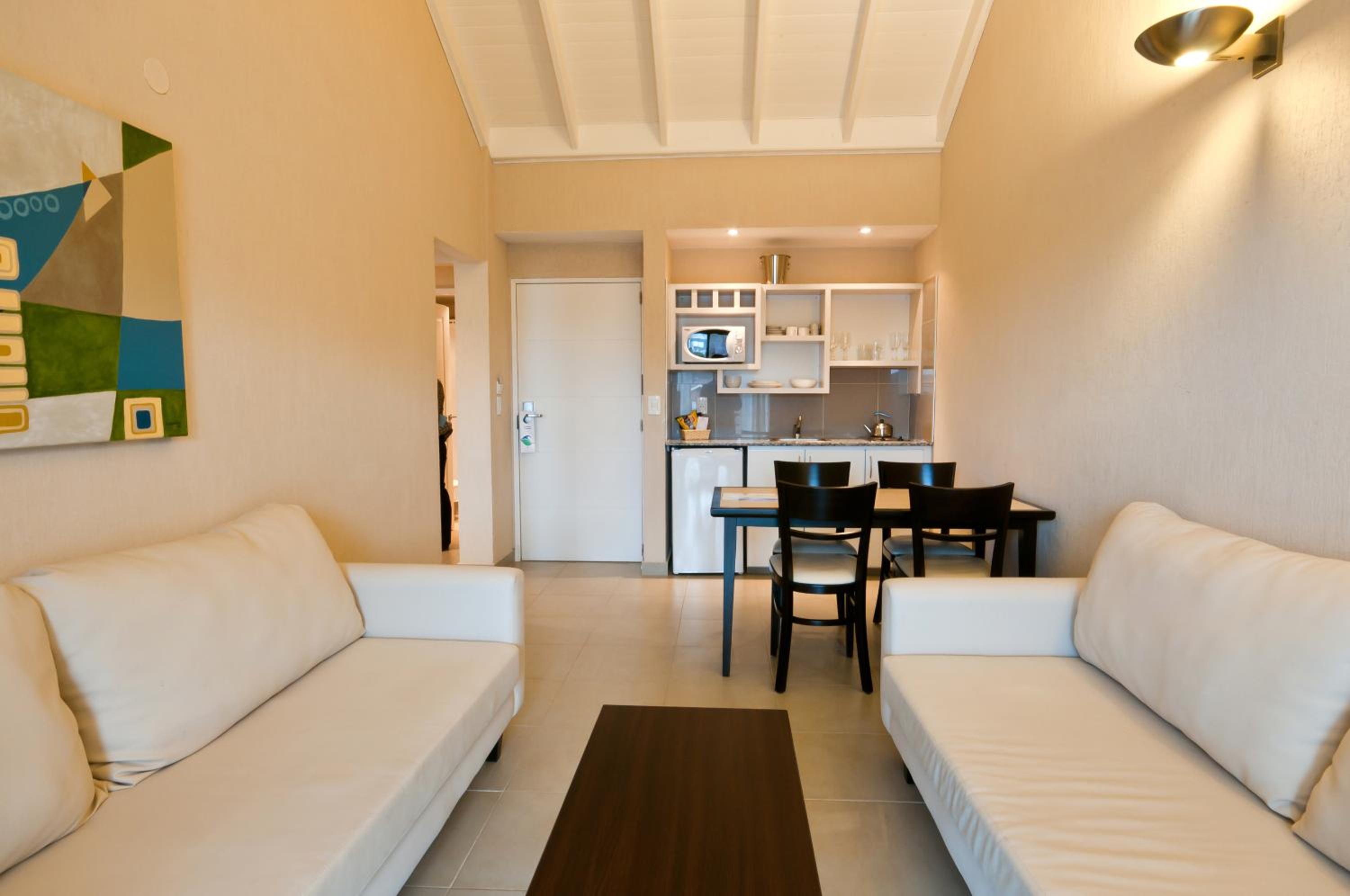 One-Bedroom Apartment photo 3
