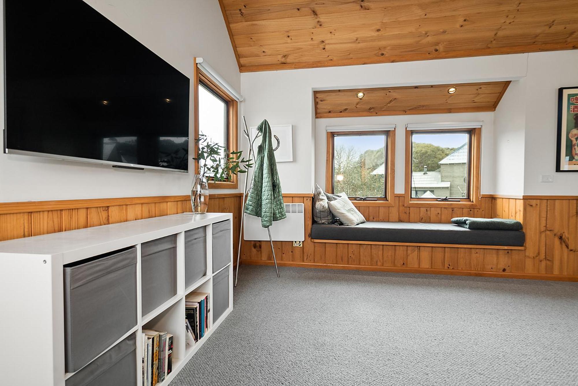 Four-Bedroom House photo 3