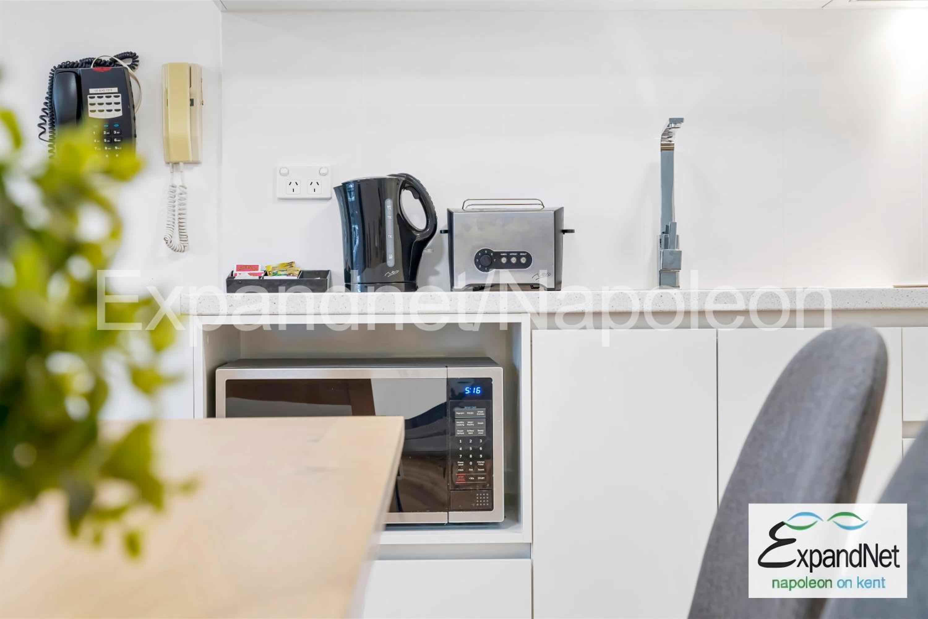 Deluxe Apartment thumbnail 6