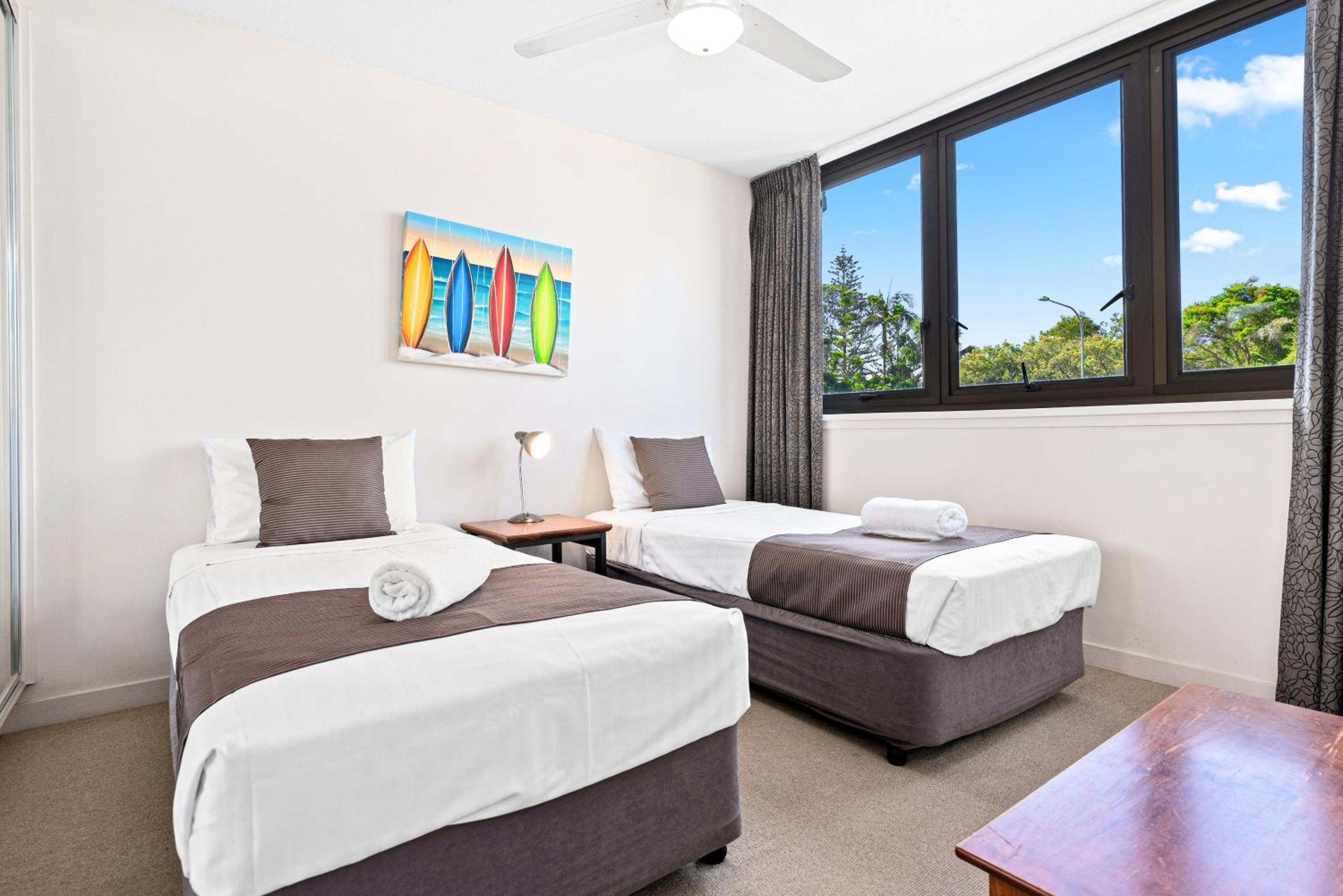 Two-Bedroom Apartment with Balcony - Photo 11